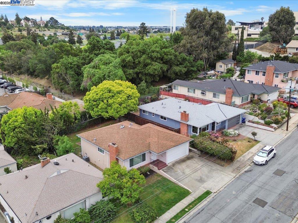 Detail Gallery Image 39 of 44 For 2457 San Carlos Ave, Castro Valley,  CA 94546 - 3 Beds | 2 Baths
