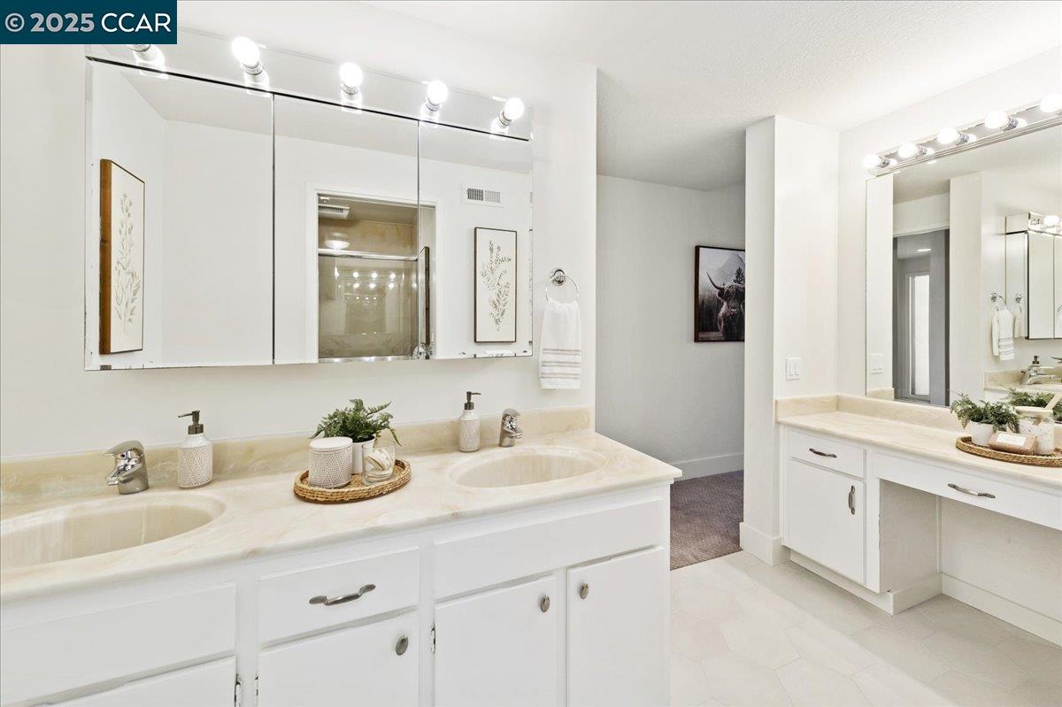 Detail Gallery Image 11 of 25 For 3711 Terra Granada 1b,  Walnut Creek,  CA 94595 - 2 Beds | 2 Baths