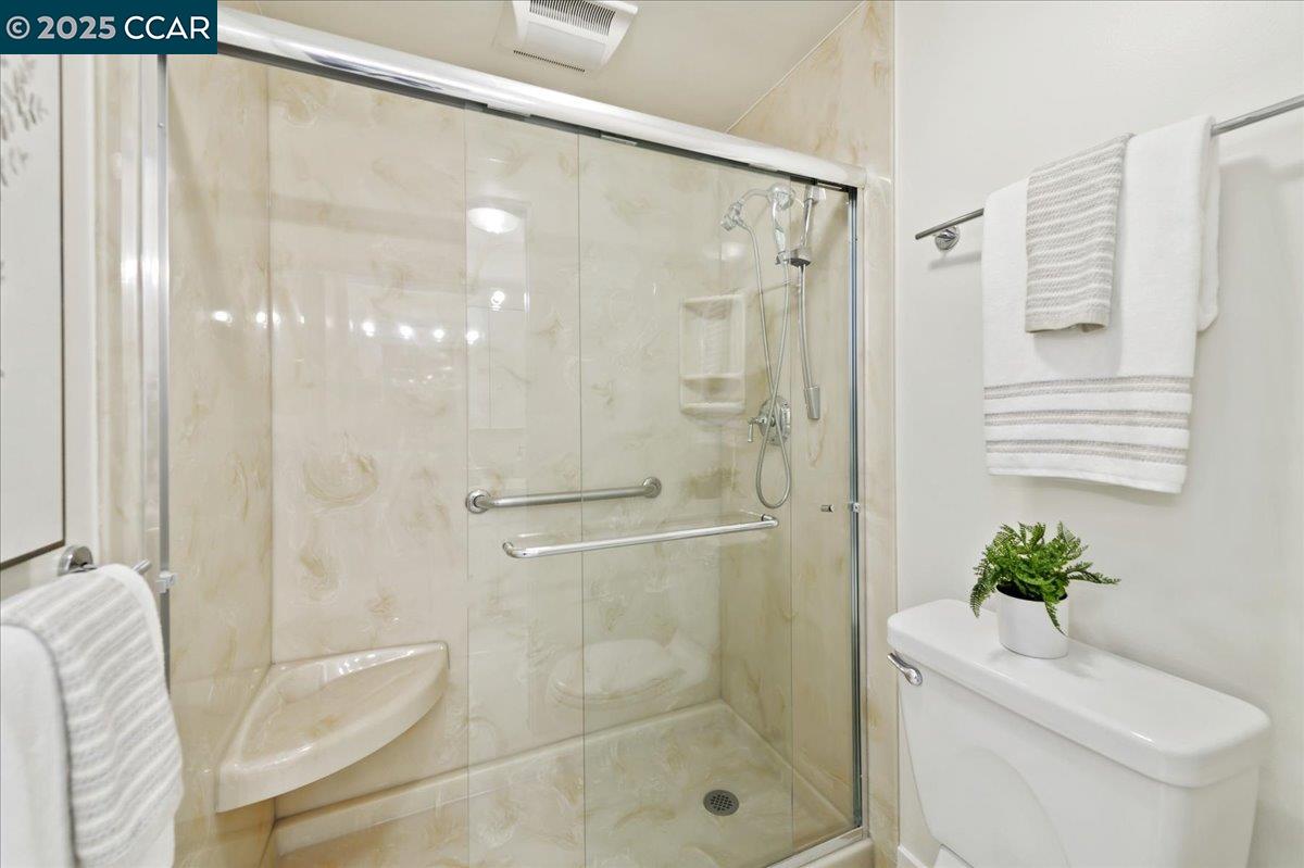 Photo #12: 41095272 Listing: Photo #12