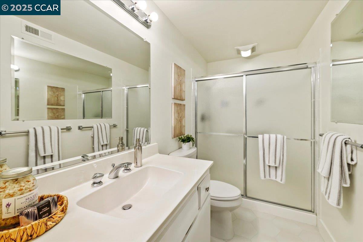Detail Gallery Image 14 of 25 For 3711 Terra Granada 1b,  Walnut Creek,  CA 94595 - 2 Beds | 2 Baths