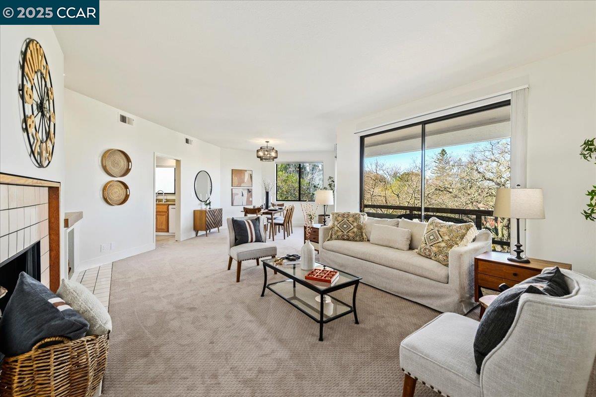 Detail Gallery Image 3 of 25 For 3711 Terra Granada 1b,  Walnut Creek,  CA 94595 - 2 Beds | 2 Baths