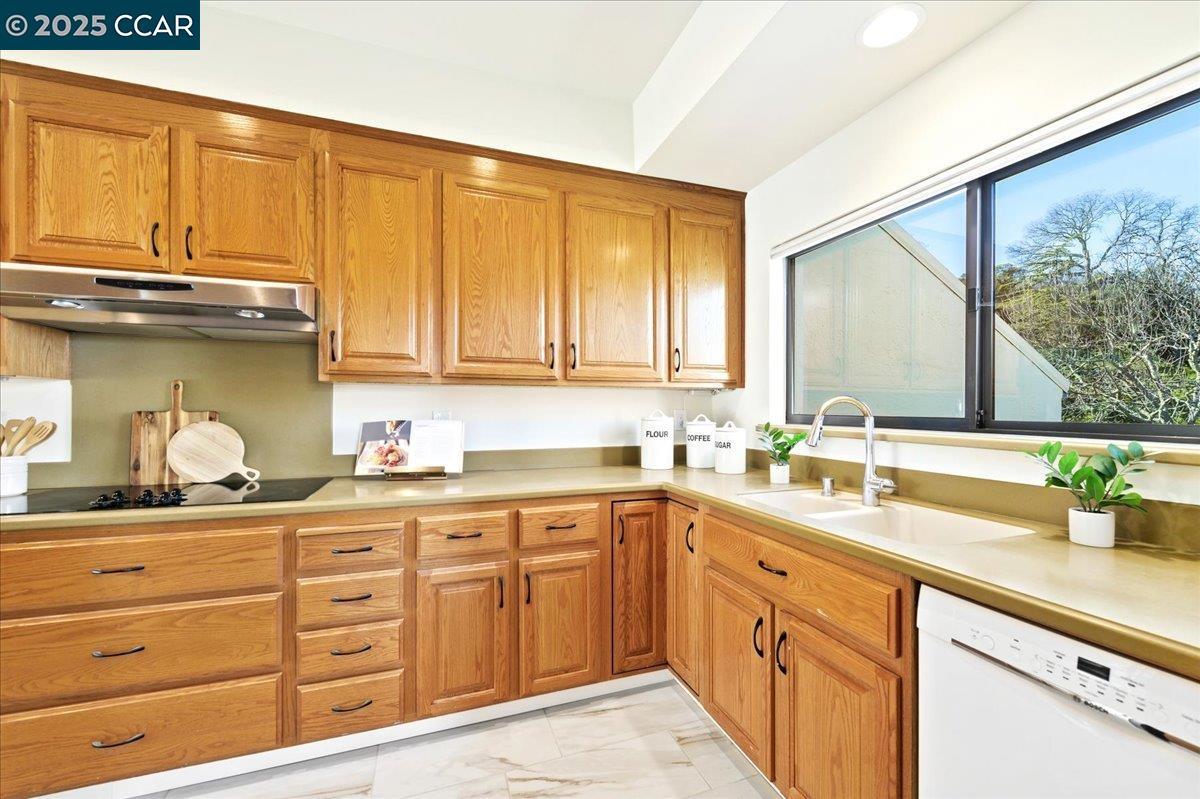 Detail Gallery Image 6 of 25 For 3711 Terra Granada 1b,  Walnut Creek,  CA 94595 - 2 Beds | 2 Baths