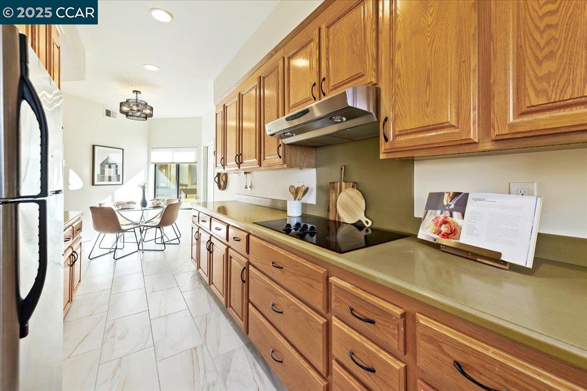 Detail Gallery Image 7 of 25 For 3711 Terra Granada 1b,  Walnut Creek,  CA 94595 - 2 Beds | 2 Baths