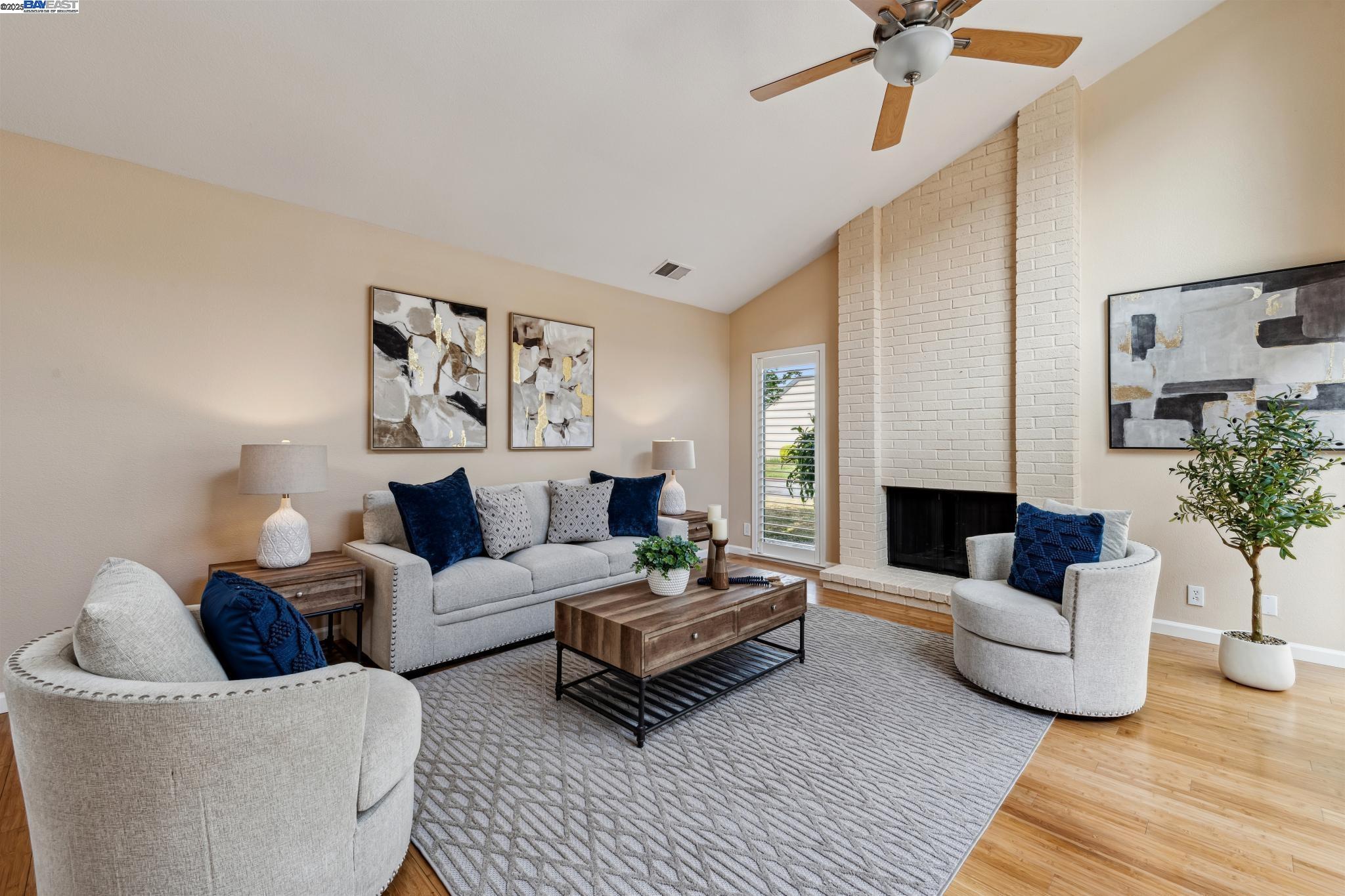Detail Gallery Image 11 of 53 For 1083 Mangrove Ln, Alameda,  CA 94502 - 2 Beds | 2 Baths