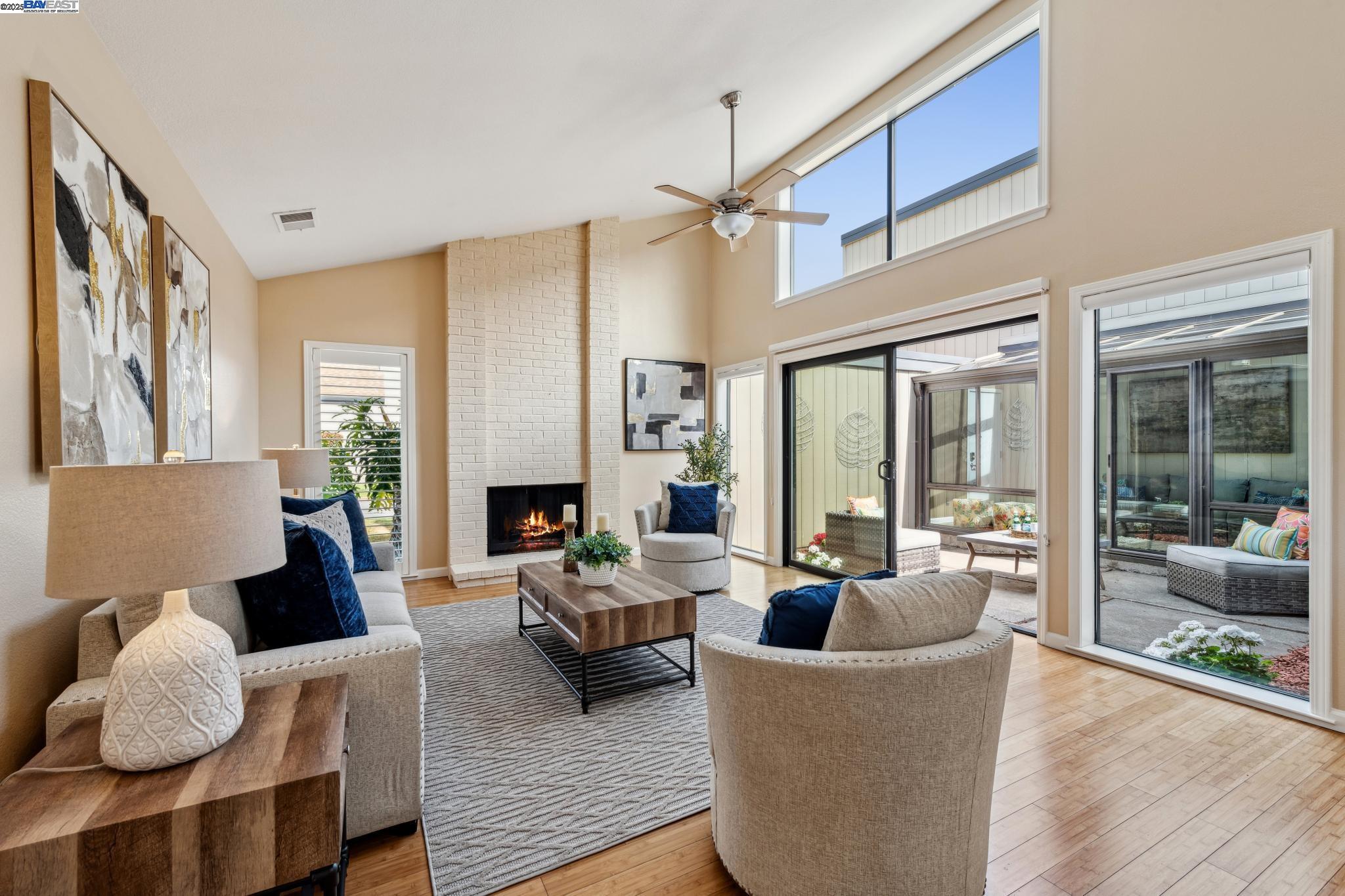 Detail Gallery Image 12 of 53 For 1083 Mangrove Ln, Alameda,  CA 94502 - 2 Beds | 2 Baths