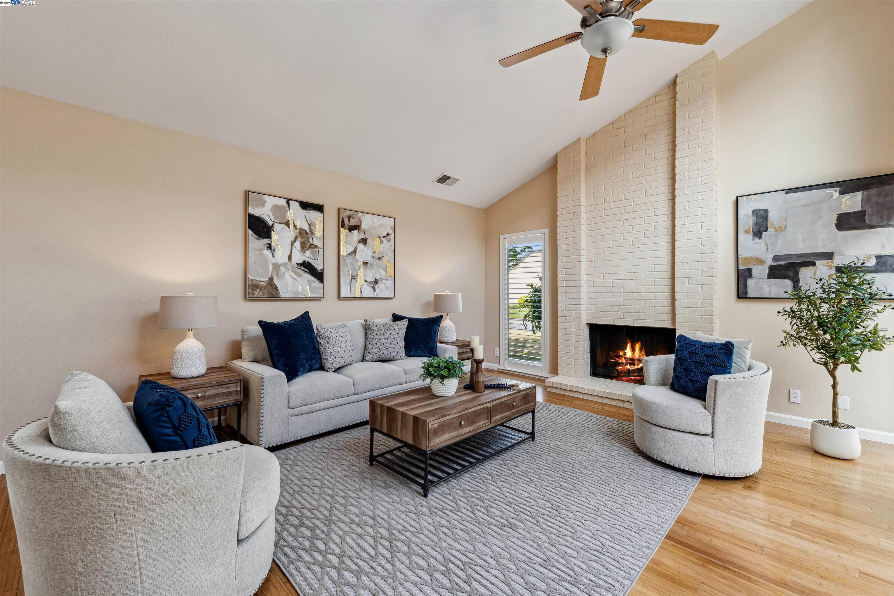 Detail Gallery Image 13 of 53 For 1083 Mangrove Ln, Alameda,  CA 94502 - 2 Beds | 2 Baths