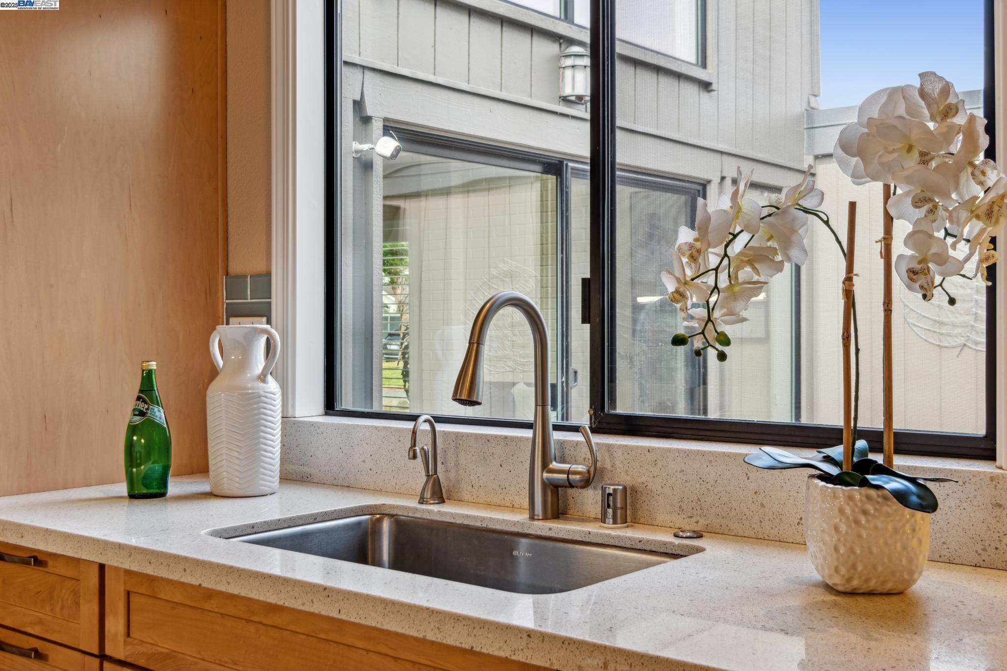 Detail Gallery Image 19 of 53 For 1083 Mangrove Ln, Alameda,  CA 94502 - 2 Beds | 2 Baths