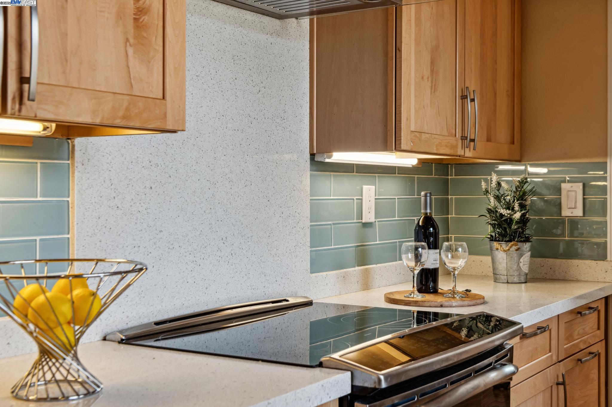 Detail Gallery Image 20 of 53 For 1083 Mangrove Ln, Alameda,  CA 94502 - 2 Beds | 2 Baths