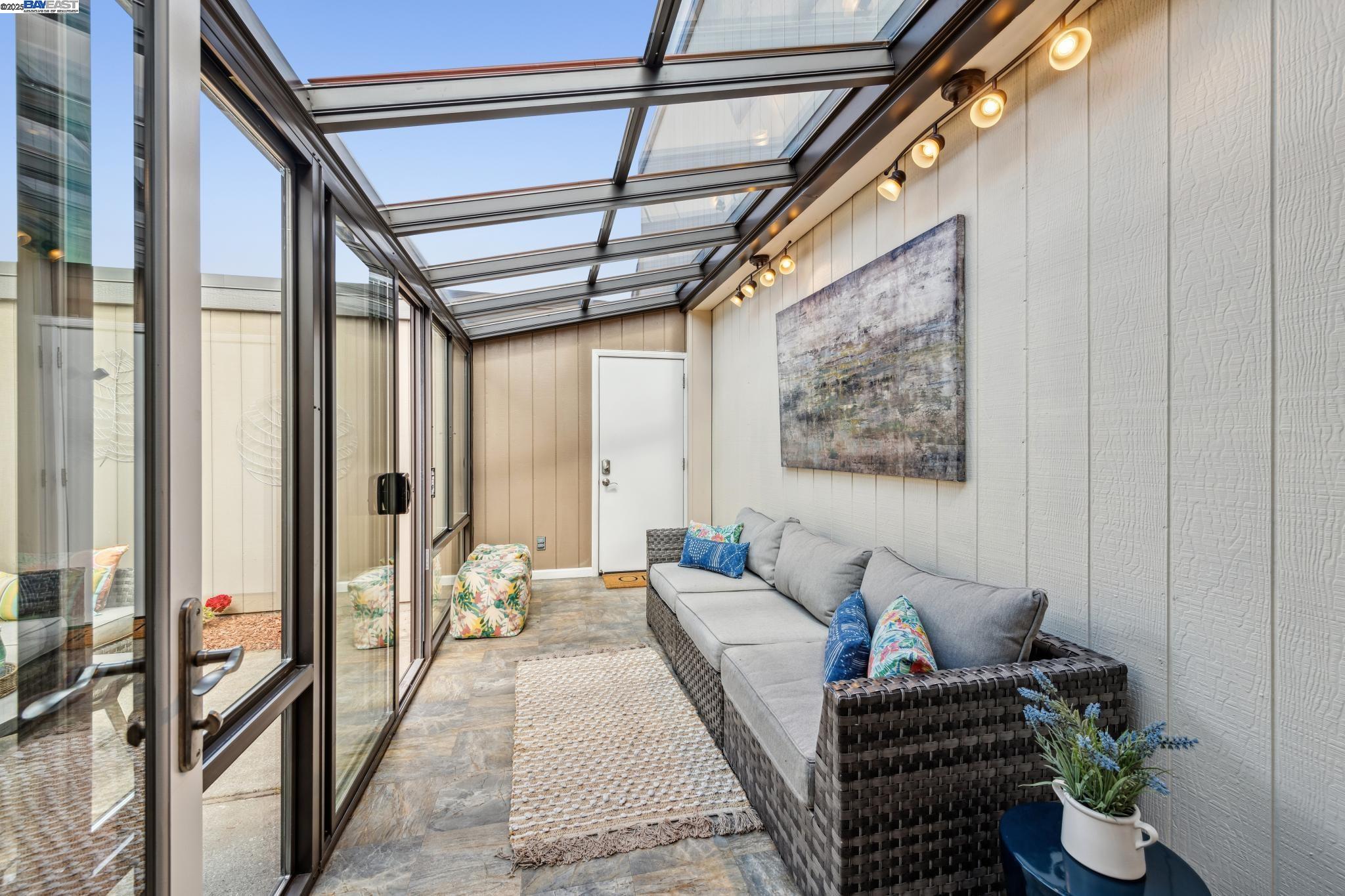 Detail Gallery Image 22 of 53 For 1083 Mangrove Ln, Alameda,  CA 94502 - 2 Beds | 2 Baths
