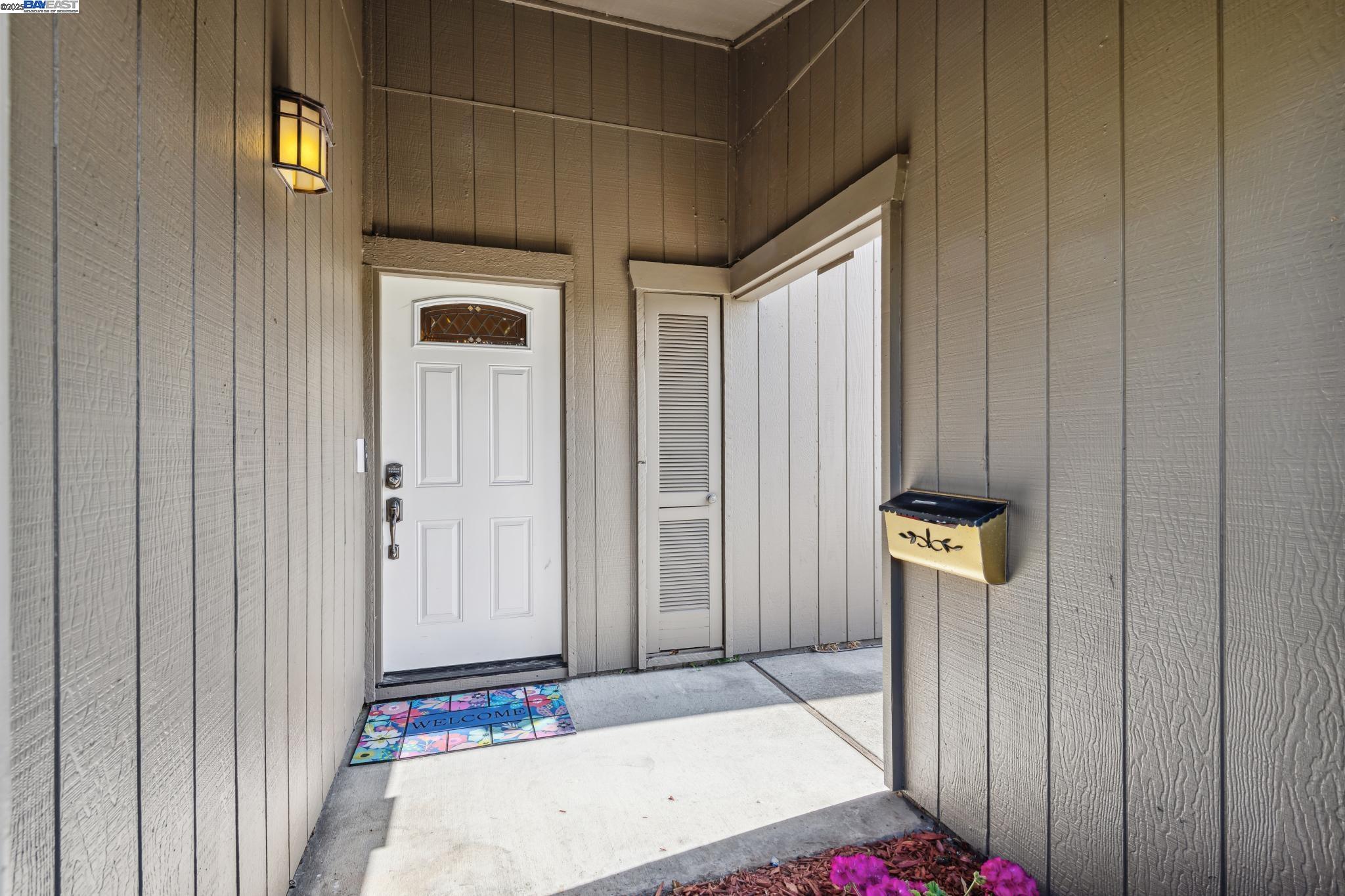 Detail Gallery Image 39 of 53 For 1083 Mangrove Ln, Alameda,  CA 94502 - 2 Beds | 2 Baths