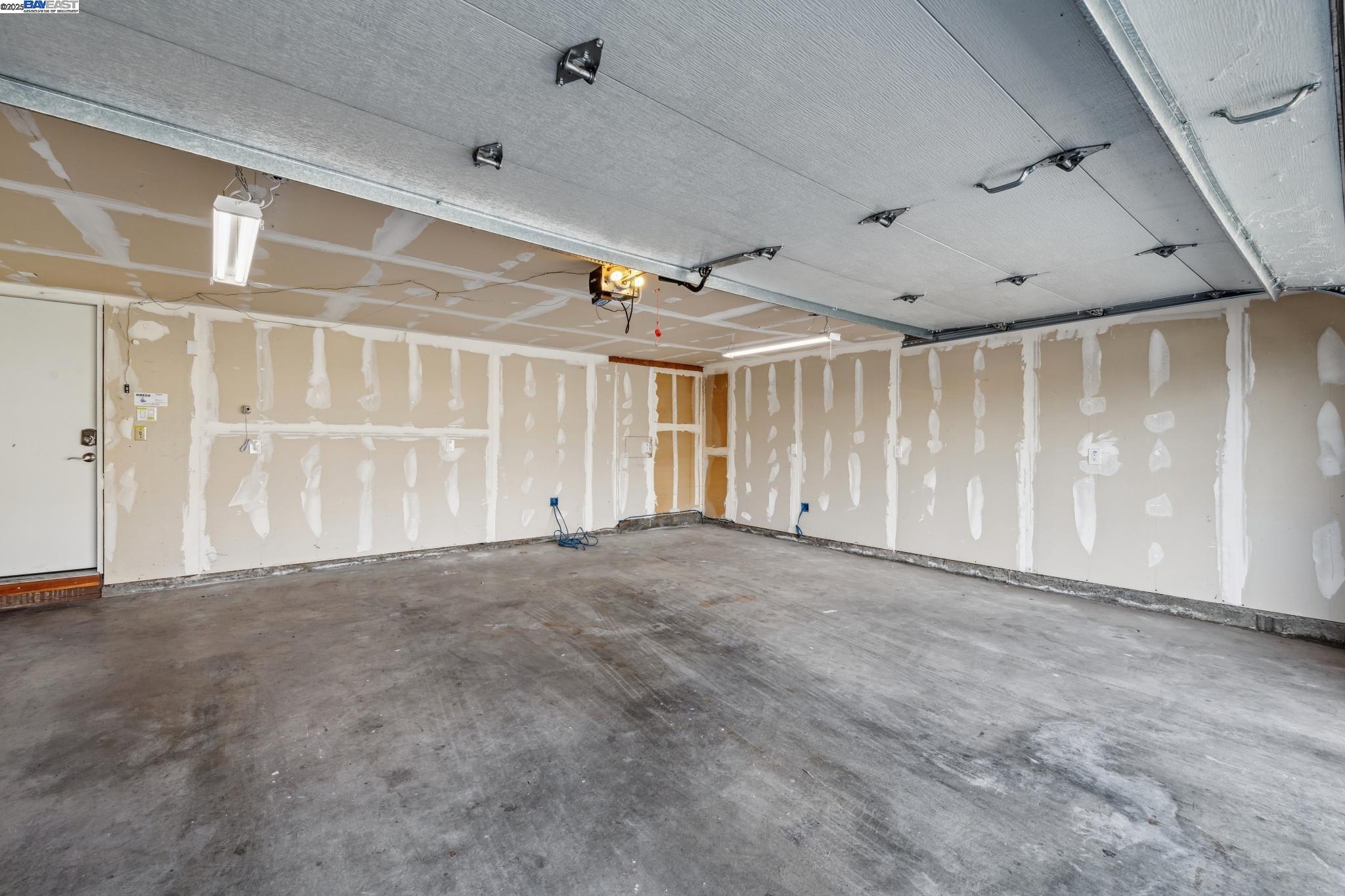 Detail Gallery Image 42 of 53 For 1083 Mangrove Ln, Alameda,  CA 94502 - 2 Beds | 2 Baths