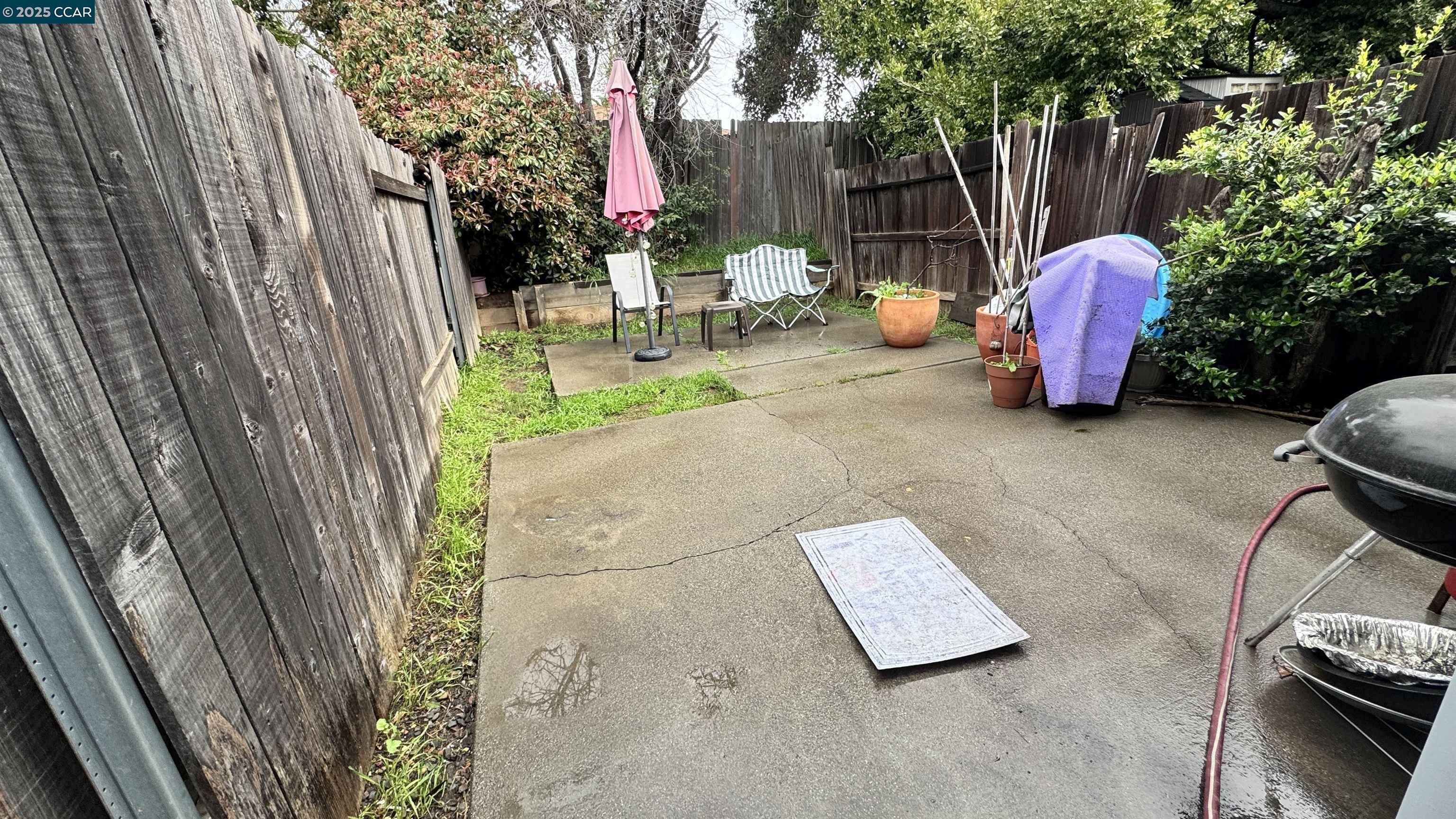Detail Gallery Image 7 of 10 For 1049 Clinton Rd, Sacramento,  CA 95825 - – Beds | – Baths