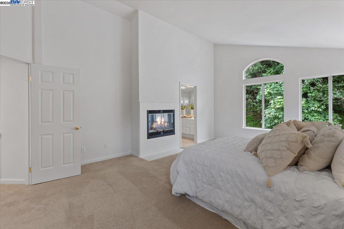 Detail Gallery Image 19 of 41 For 20578 Crow Creek Rd, Castro Valley,  CA 94552 - 4 Beds | 3 Baths