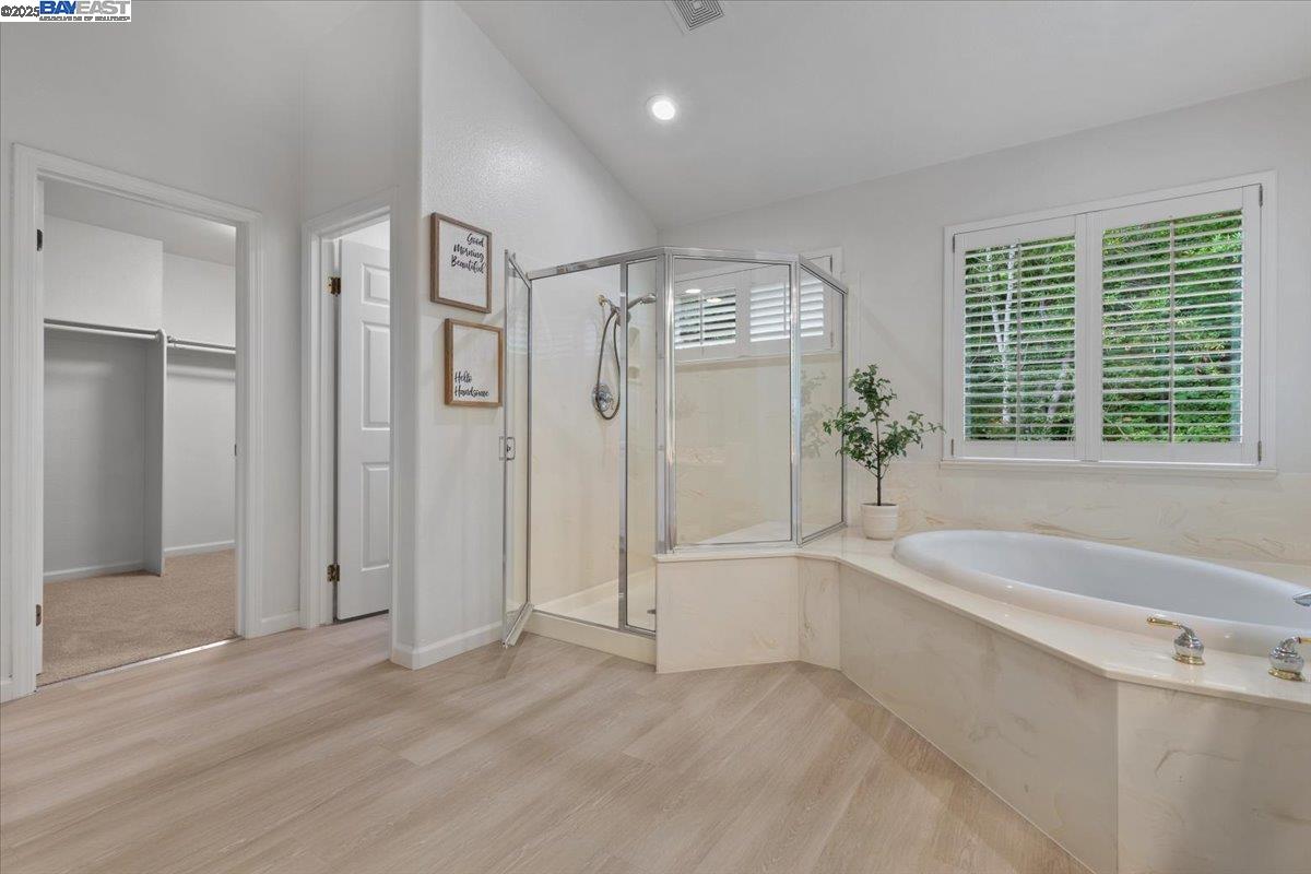 Detail Gallery Image 21 of 41 For 20578 Crow Creek Rd, Castro Valley,  CA 94552 - 4 Beds | 3 Baths