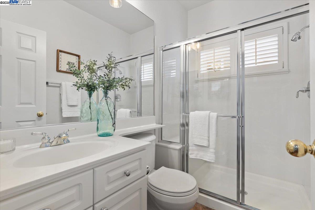 Detail Gallery Image 26 of 41 For 20578 Crow Creek Rd, Castro Valley,  CA 94552 - 4 Beds | 3 Baths