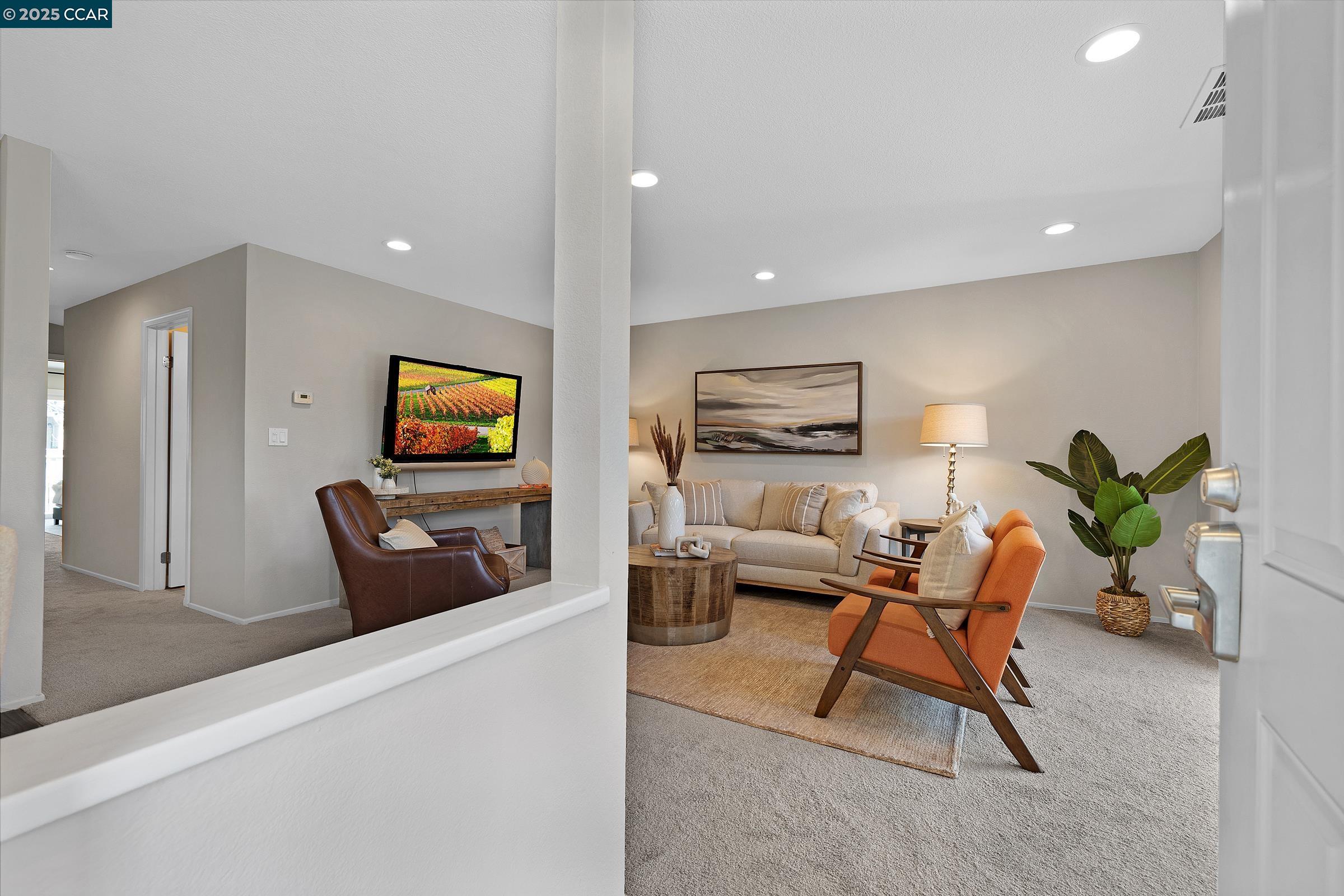 Detail Gallery Image 2 of 34 For 3065 Fostoria Cir, Danville,  CA 94526 - 3 Beds | 2 Baths