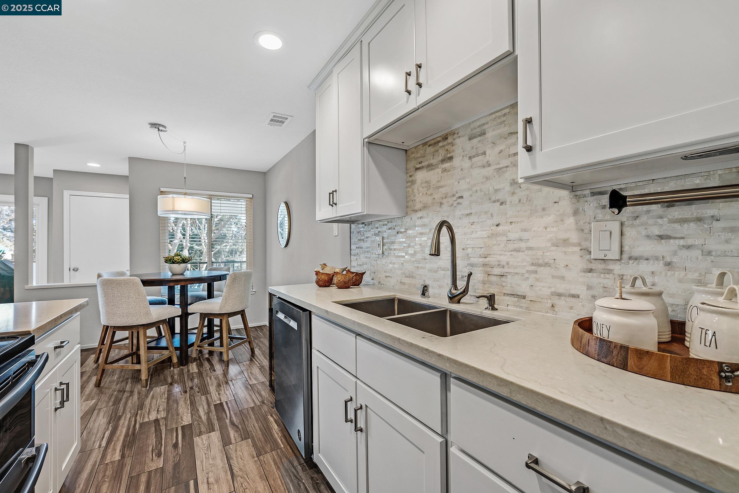 Detail Gallery Image 14 of 34 For 3065 Fostoria Cir, Danville,  CA 94526 - 3 Beds | 2 Baths