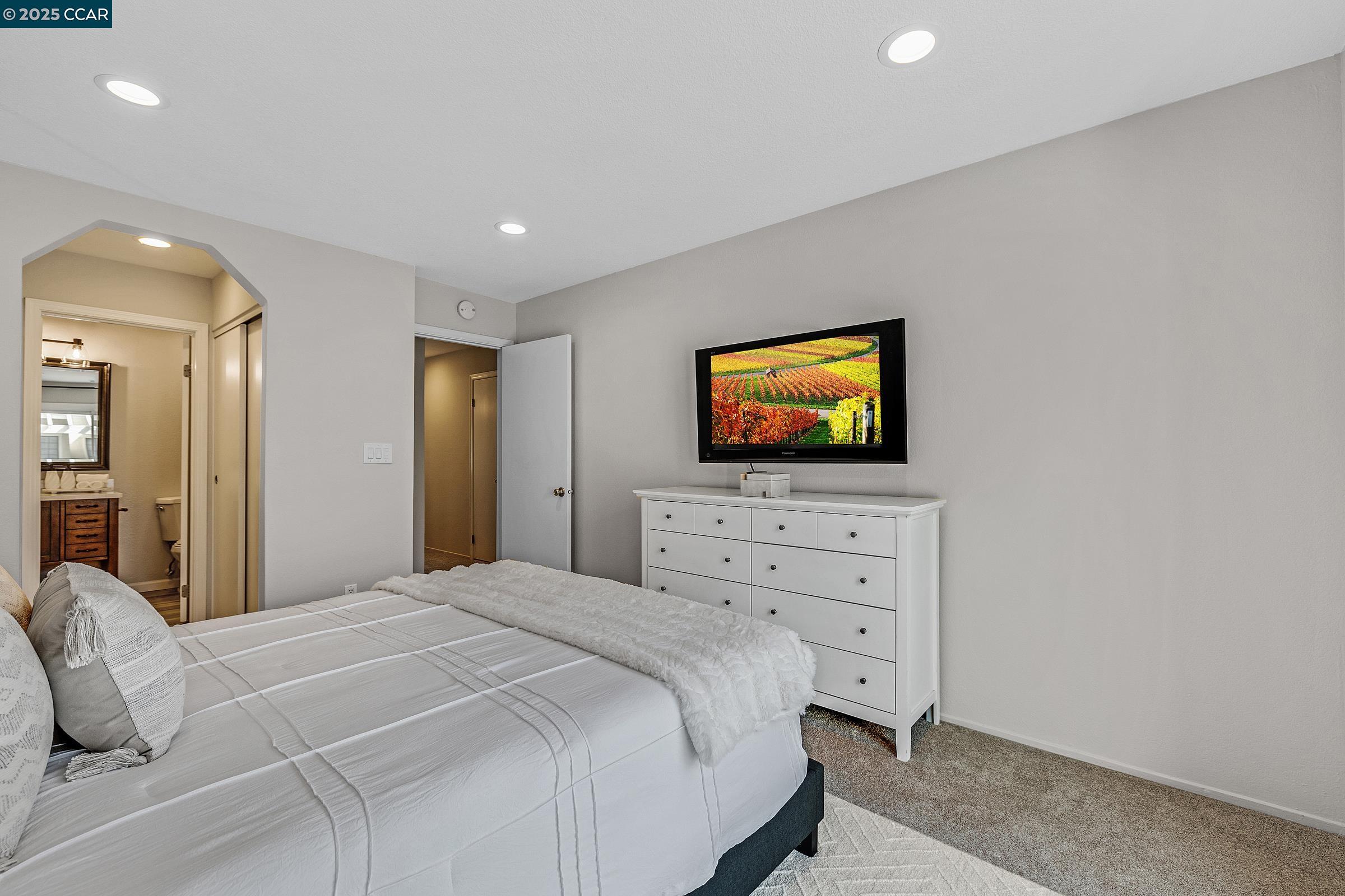 Detail Gallery Image 18 of 34 For 3065 Fostoria Cir, Danville,  CA 94526 - 3 Beds | 2 Baths