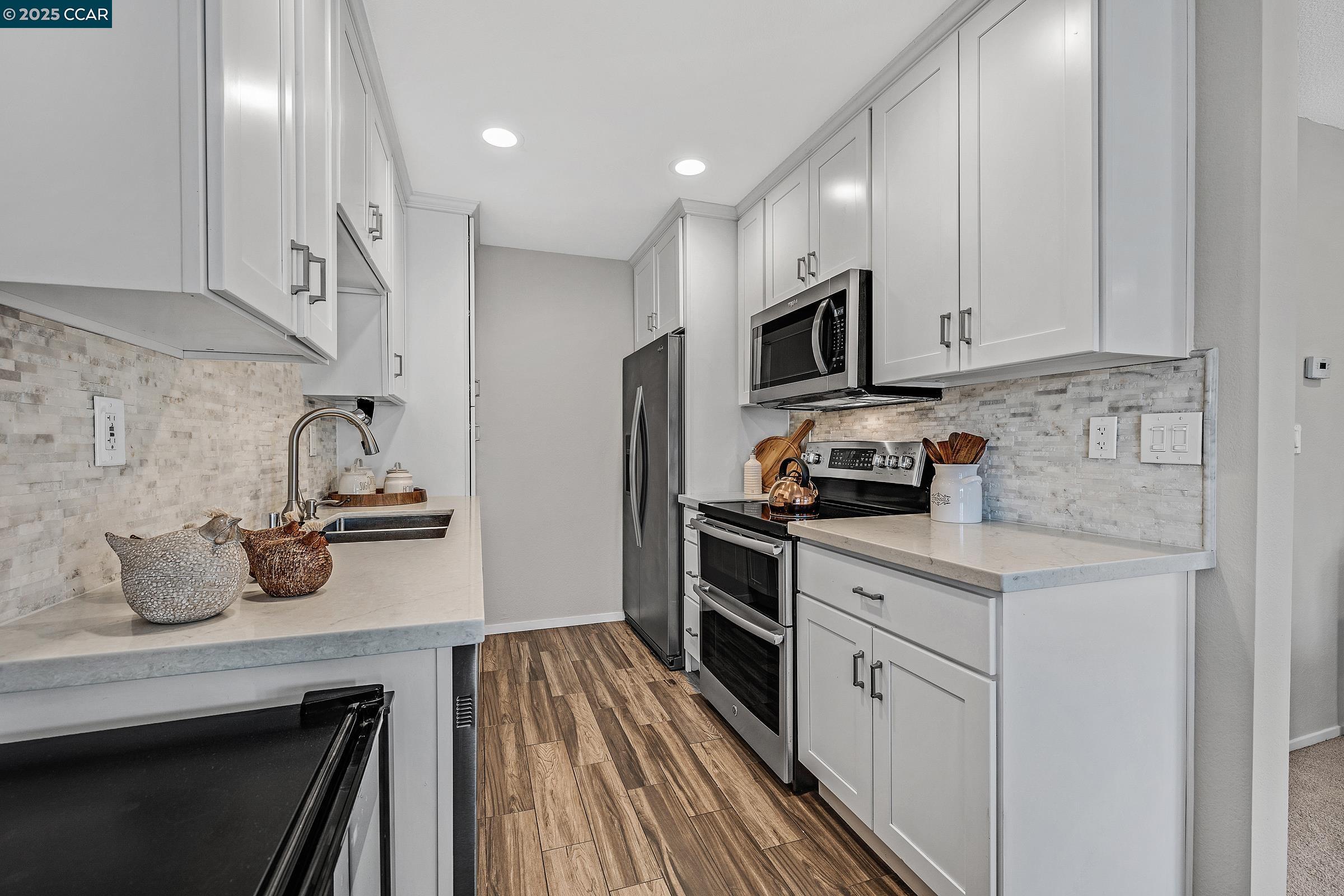 Detail Gallery Image 10 of 34 For 3065 Fostoria Cir, Danville,  CA 94526 - 3 Beds | 2 Baths