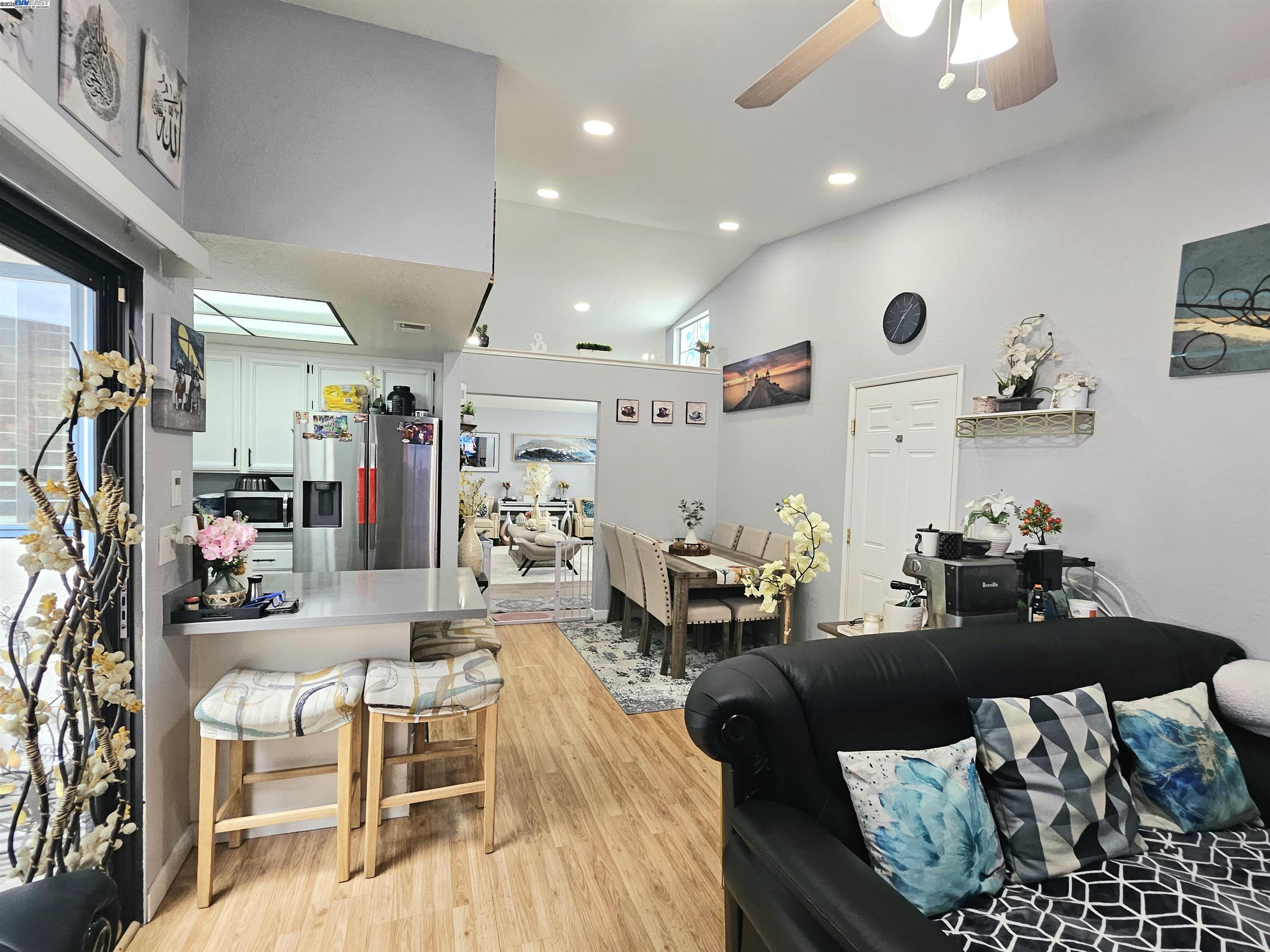 Detail Gallery Image 34 of 59 For 20 Dunes Way, Antioch,  CA 94509 - 3 Beds | 2 Baths