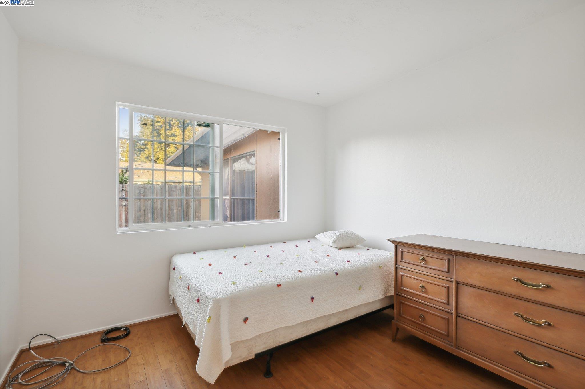 Detail Gallery Image 23 of 38 For 859 S Mcdowell Blvd, Petaluma,  CA 94954-4438 - 3 Beds | 2 Baths