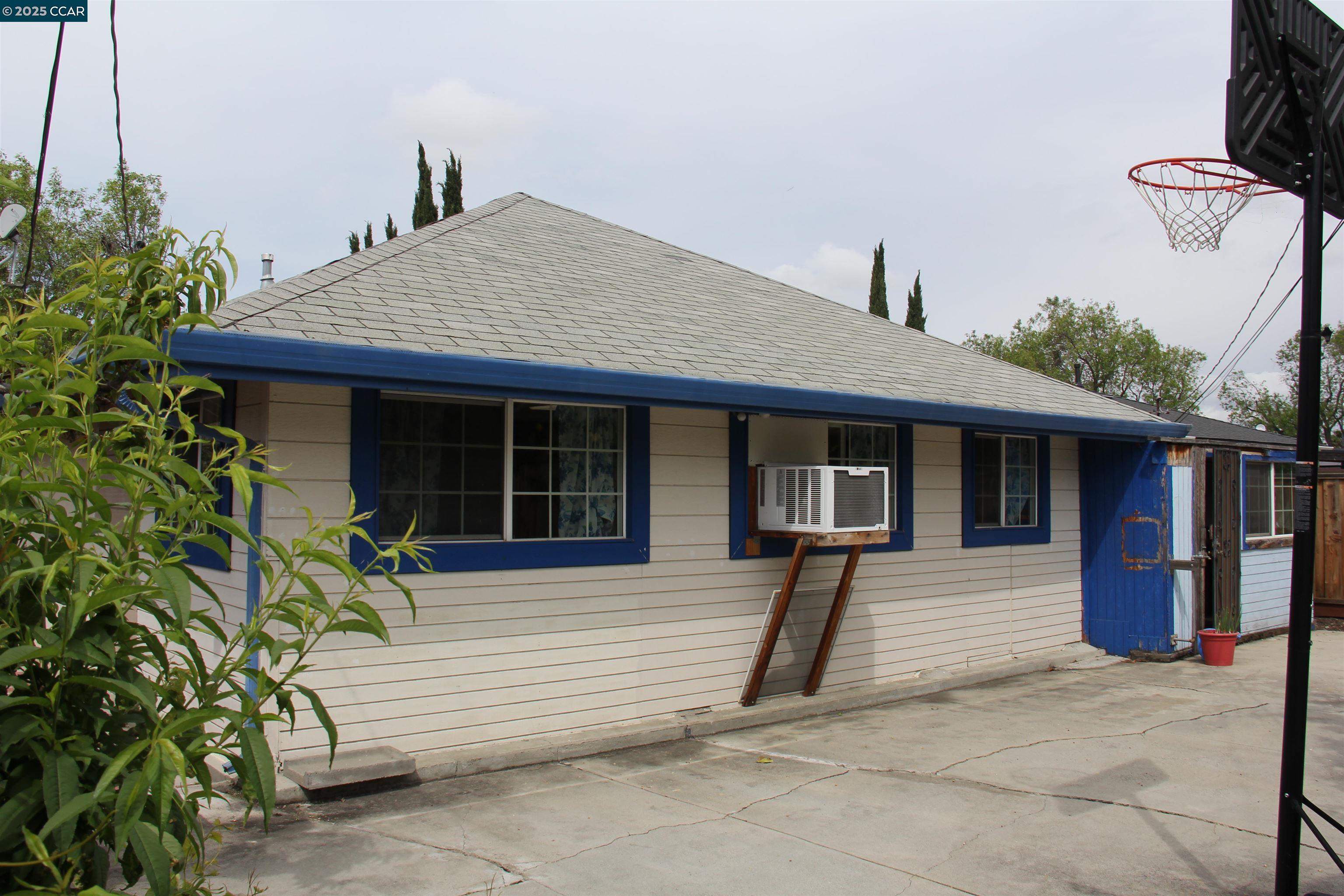 Detail Gallery Image 6 of 35 For 340 Carnegie Dr, Milpitas,  CA 95035 - 4 Beds | 2 Baths