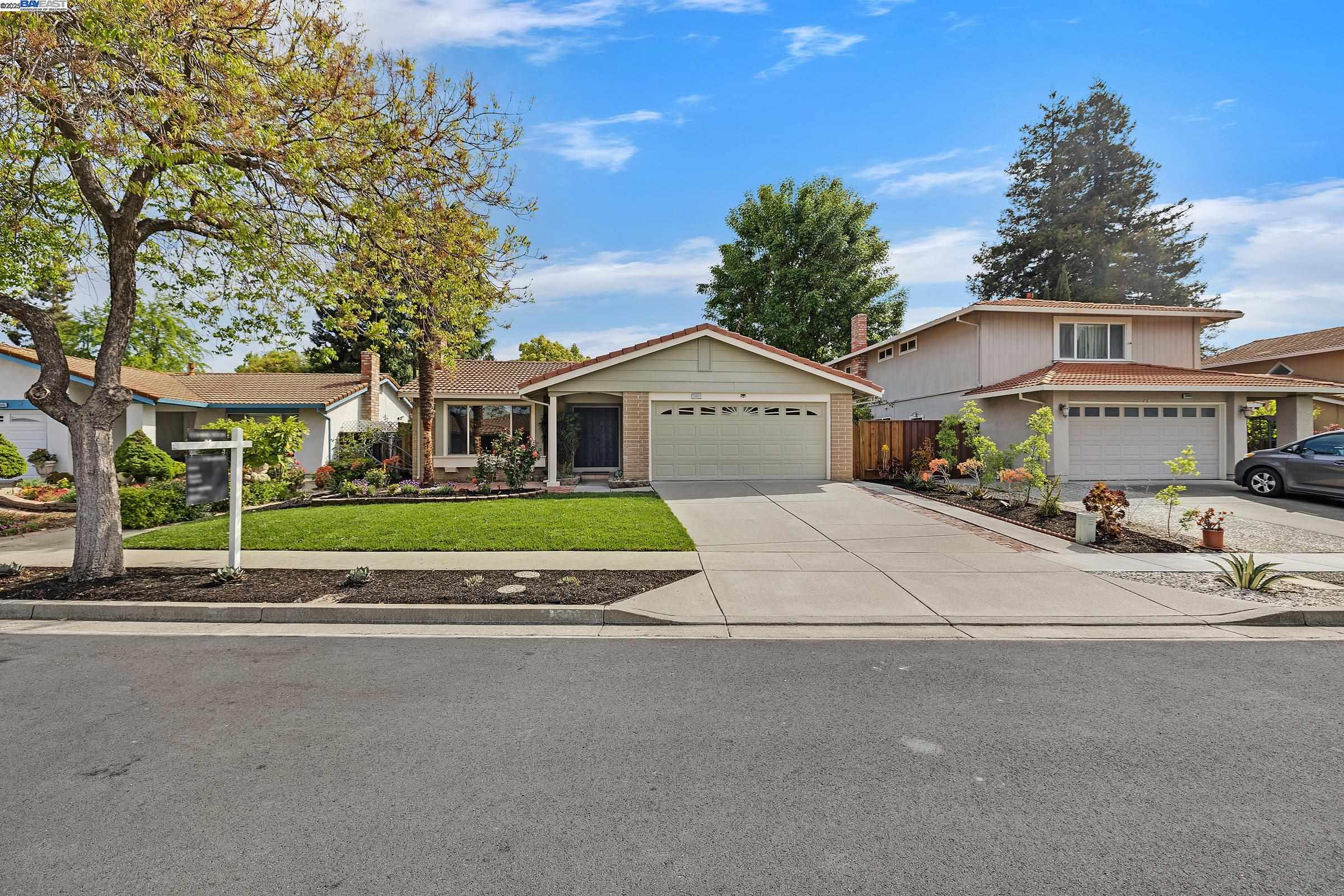 Detail Gallery Image 1 of 43 For 38850 Hayes St, Fremont,  CA 94536 - 4 Beds | 2 Baths
