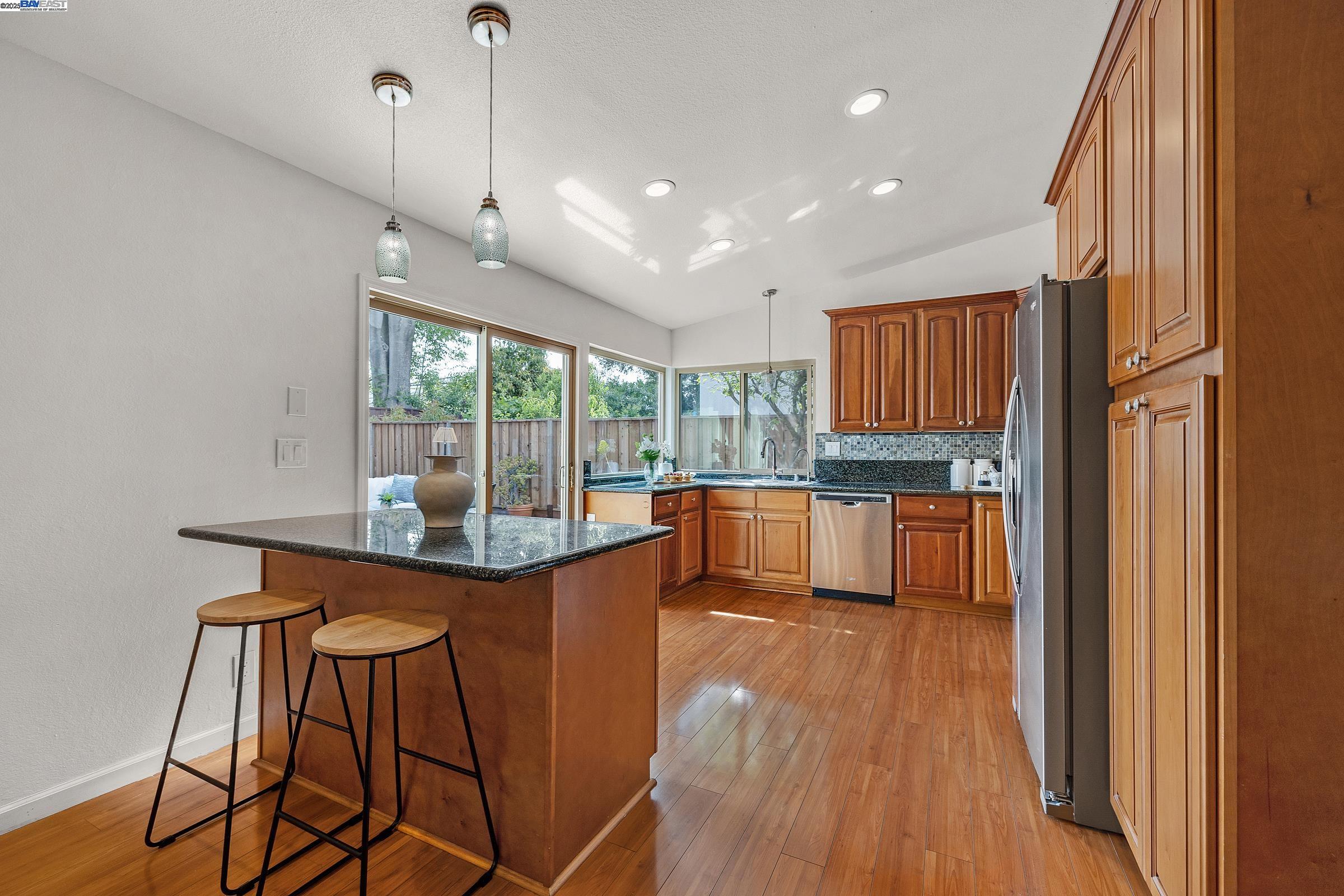 Detail Gallery Image 11 of 43 For 38850 Hayes St, Fremont,  CA 94536 - 4 Beds | 2 Baths