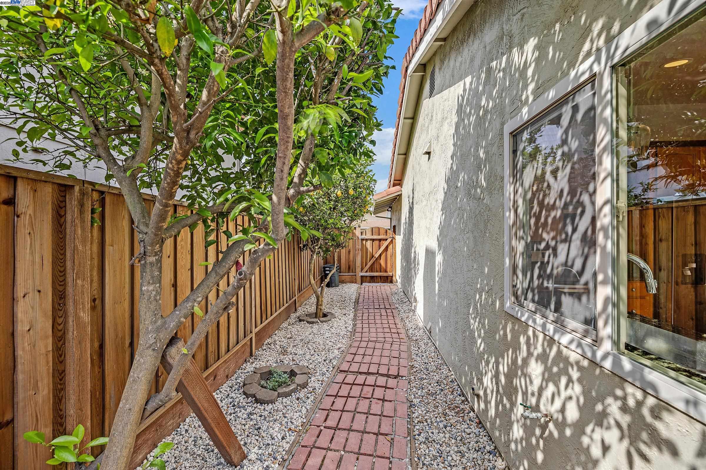 Detail Gallery Image 35 of 43 For 38850 Hayes St, Fremont,  CA 94536 - 4 Beds | 2 Baths