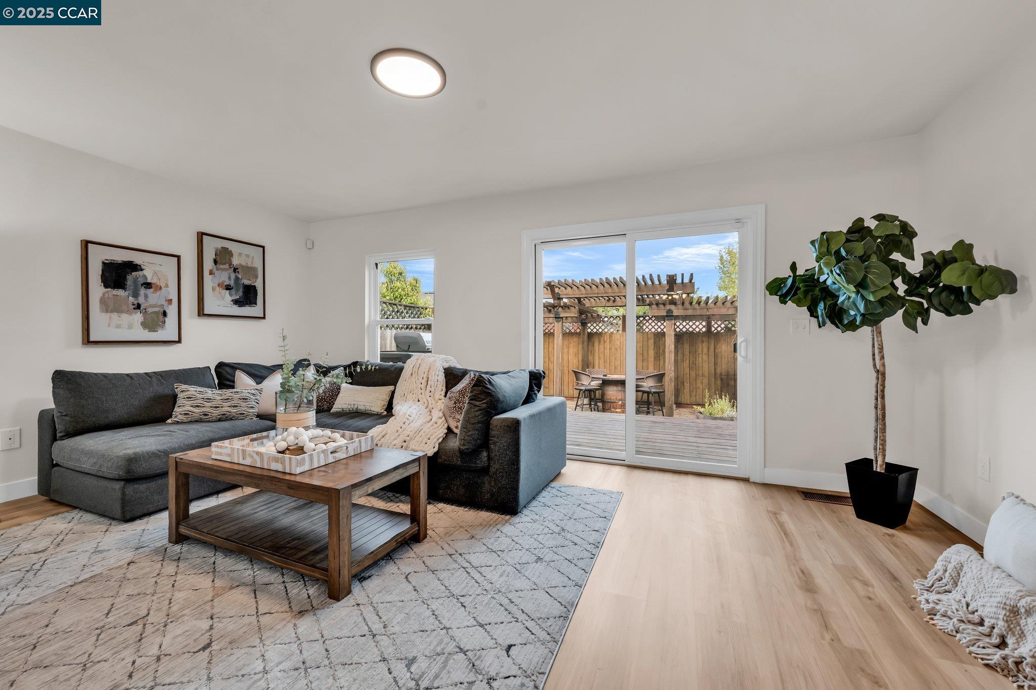 Detail Gallery Image 5 of 60 For 1256 Fred Jackson Way, Richmond,  CA 94801 - 3 Beds | 2/1 Baths
