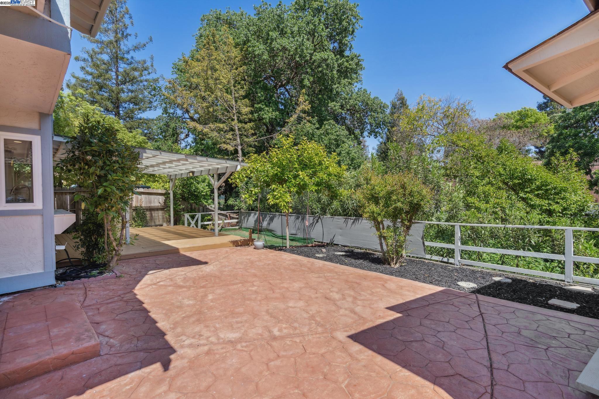 Detail Gallery Image 39 of 45 For 30 Jib Ct, Pleasant Hill,  CA 94523 - 4 Beds | 2/1 Baths