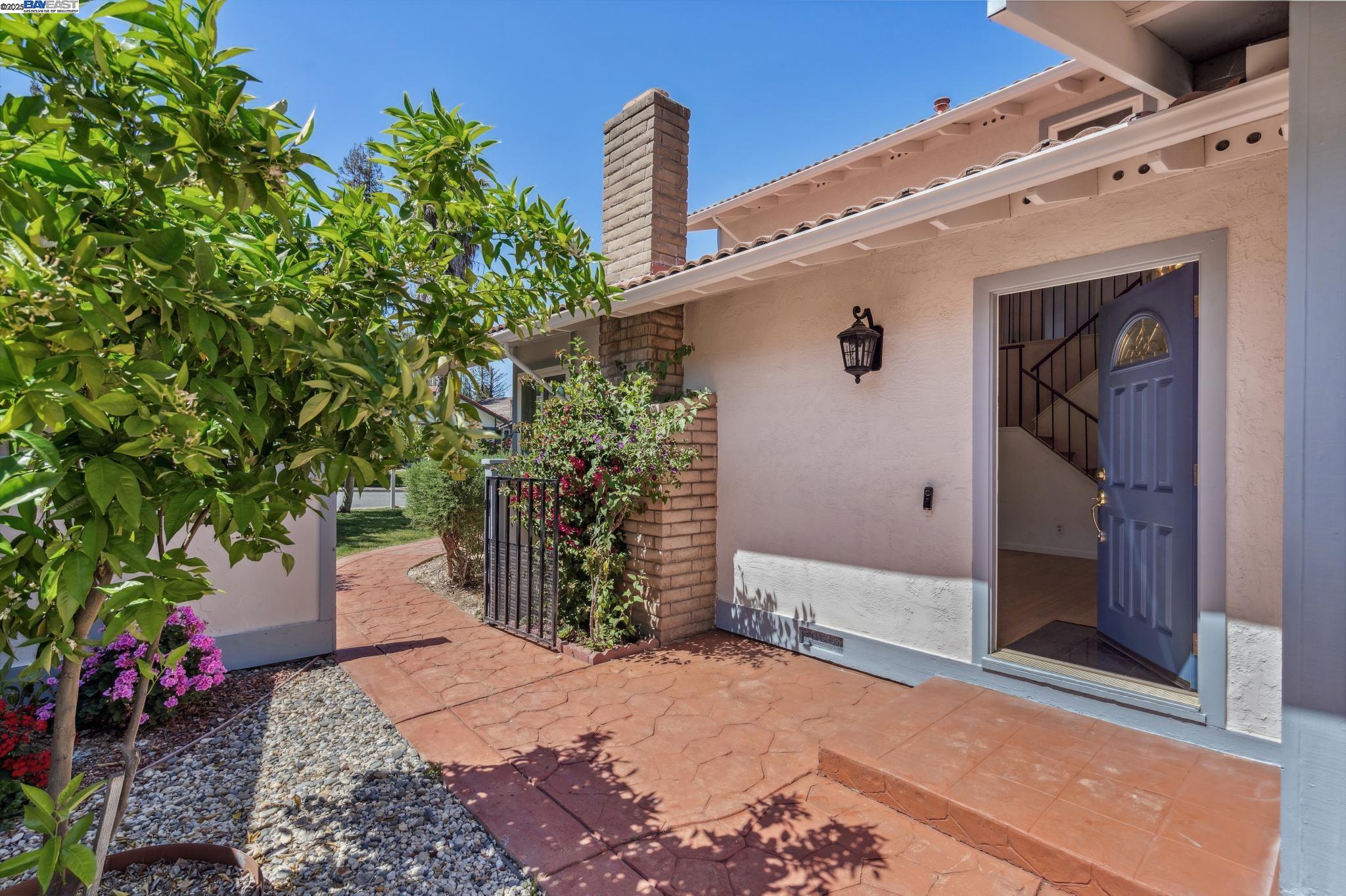 Detail Gallery Image 5 of 45 For 30 Jib Ct, Pleasant Hill,  CA 94523 - 4 Beds | 2/1 Baths
