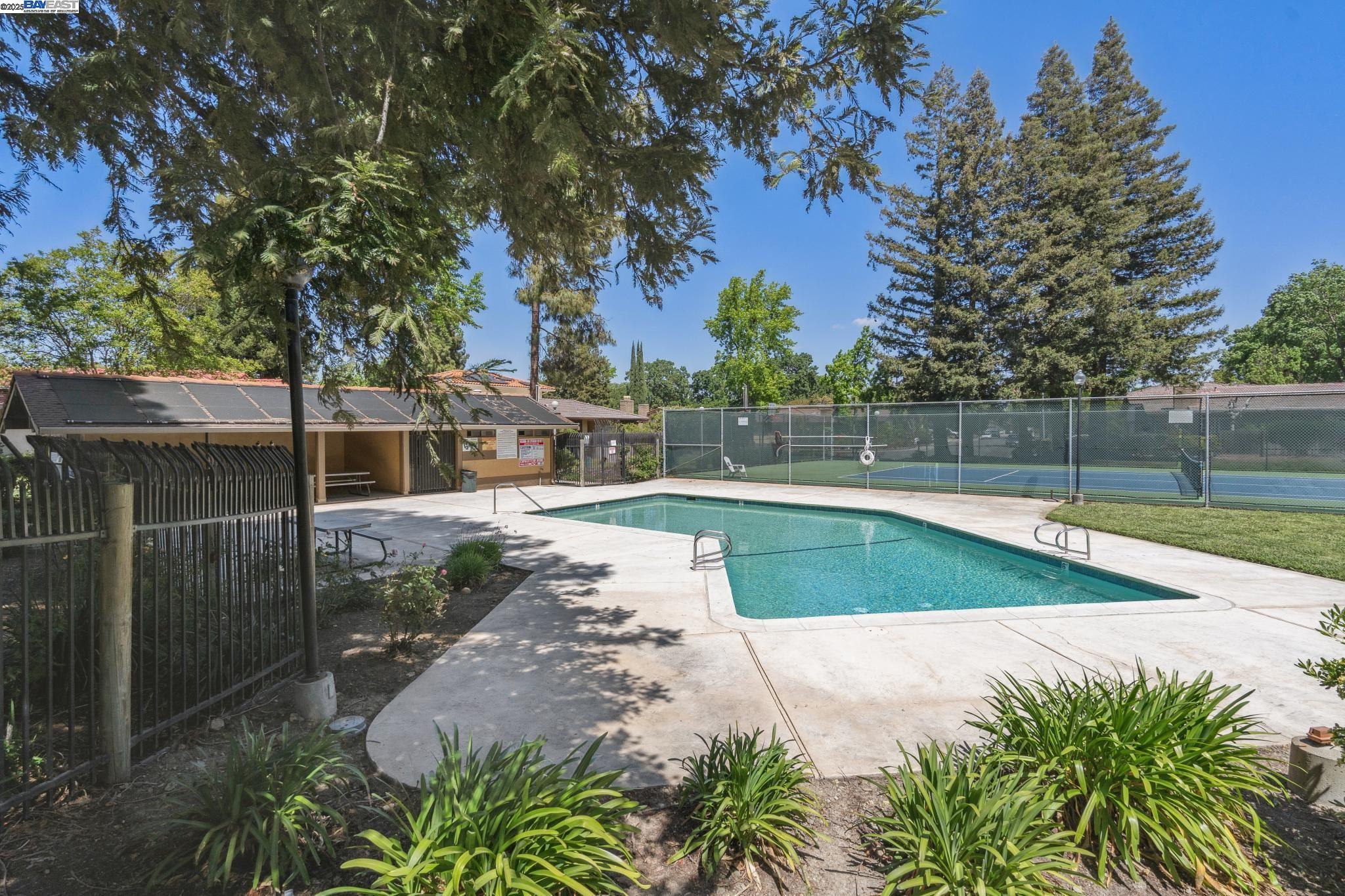 Detail Gallery Image 44 of 45 For 30 Jib Ct, Pleasant Hill,  CA 94523 - 4 Beds | 2/1 Baths