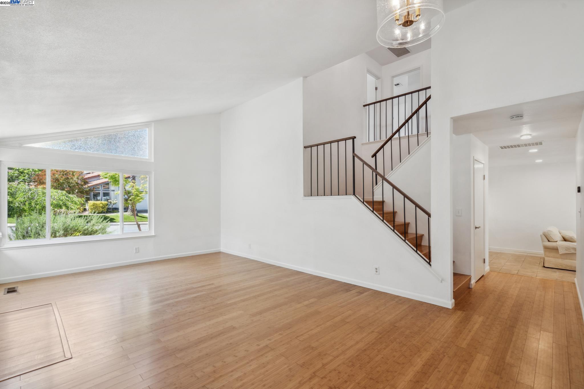 Detail Gallery Image 6 of 45 For 30 Jib Ct, Pleasant Hill,  CA 94523 - 4 Beds | 2/1 Baths