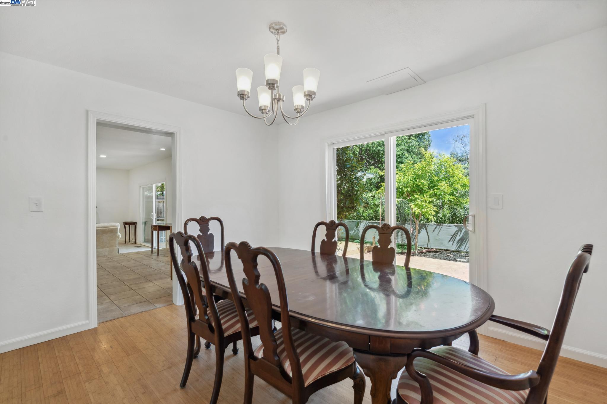 Detail Gallery Image 10 of 45 For 30 Jib Ct, Pleasant Hill,  CA 94523 - 4 Beds | 2/1 Baths