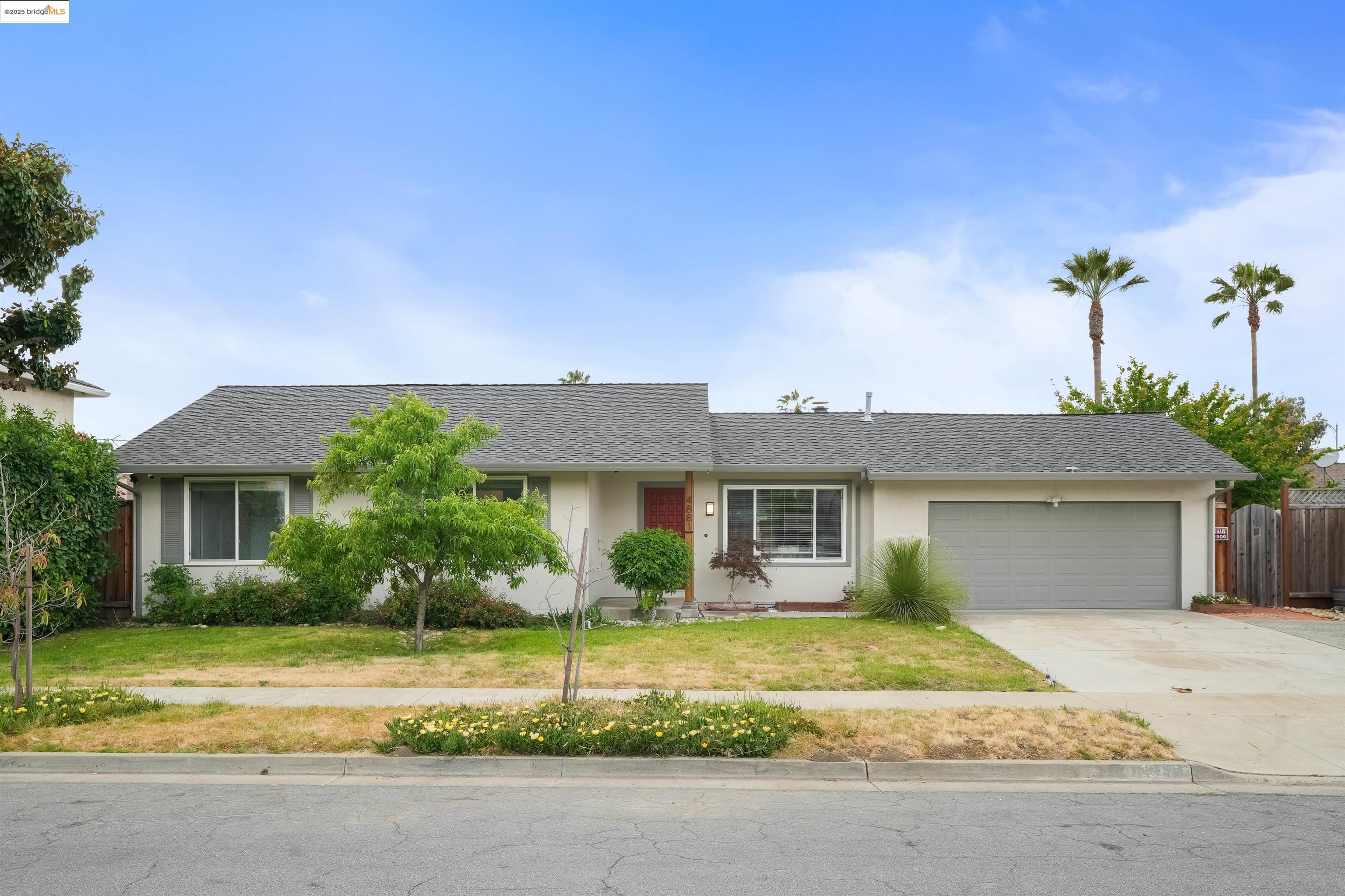 Detail Gallery Image 1 of 22 For 4881 Rue Loiret, San Jose,  CA 95136 - 3 Beds | 2 Baths
