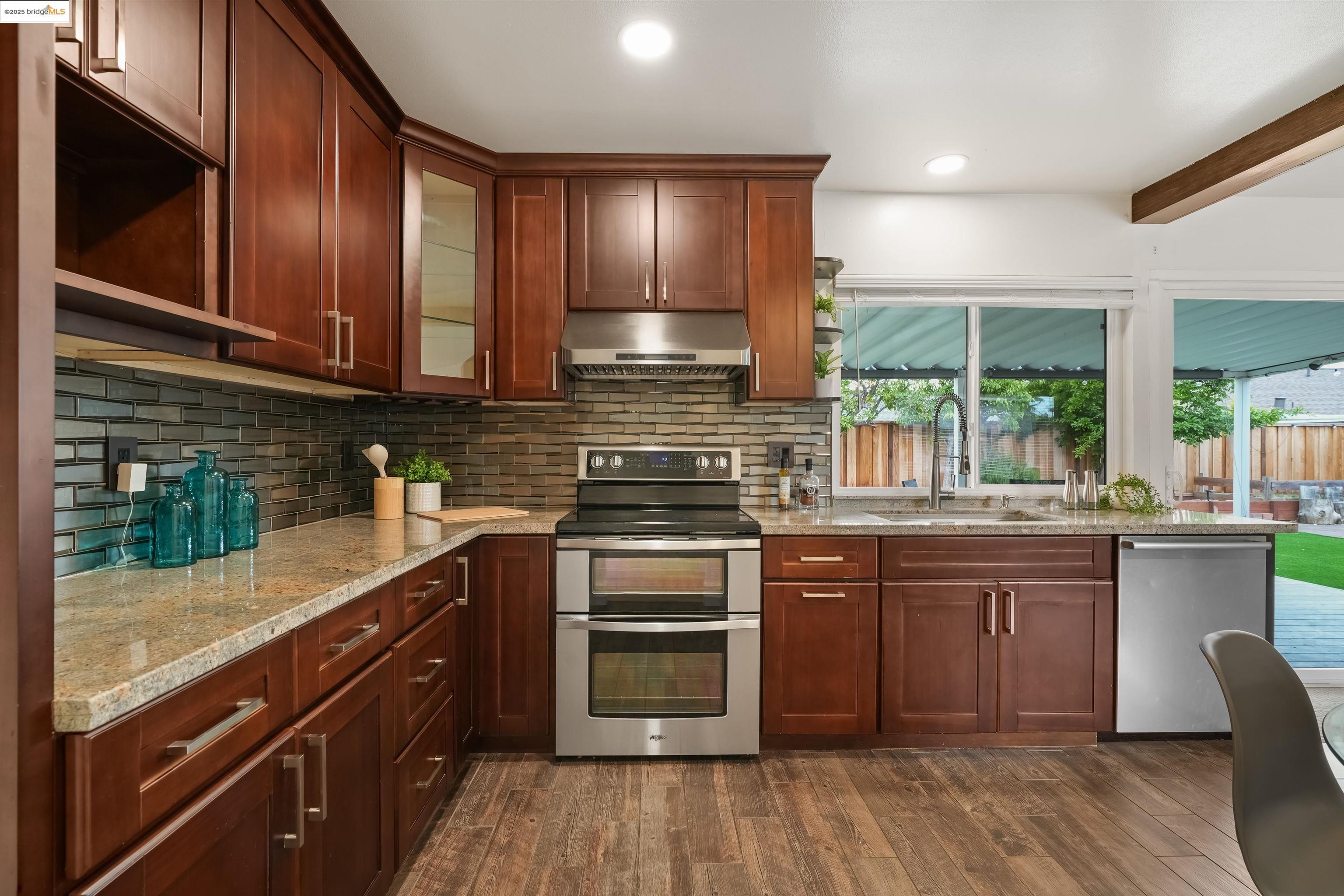 Detail Gallery Image 6 of 22 For 4881 Rue Loiret, San Jose,  CA 95136 - 3 Beds | 2 Baths