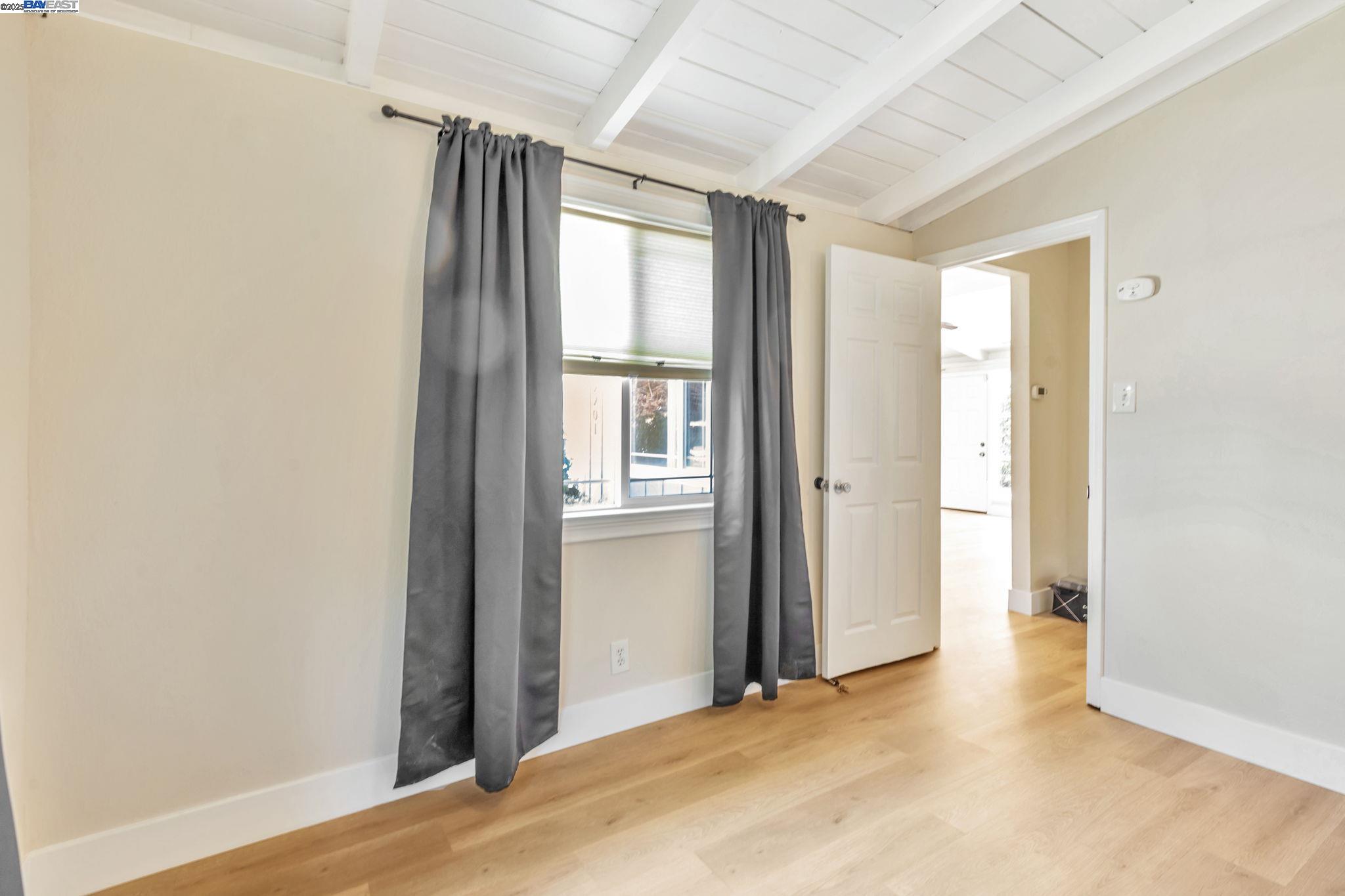 Detail Gallery Image 15 of 34 For 2201 N 6th St, Concord,  CA 94519 - 3 Beds | 2 Baths