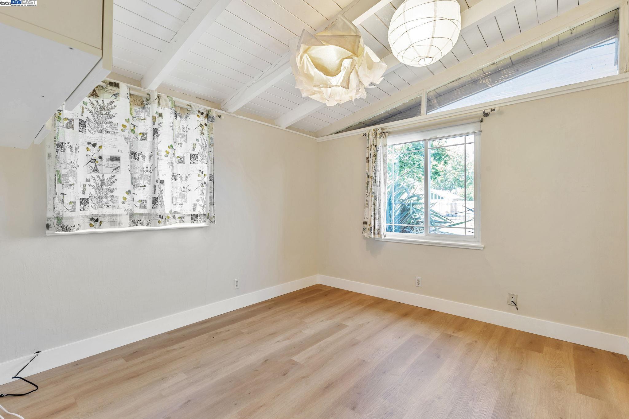 Detail Gallery Image 17 of 34 For 2201 N 6th St, Concord,  CA 94519 - 3 Beds | 2 Baths