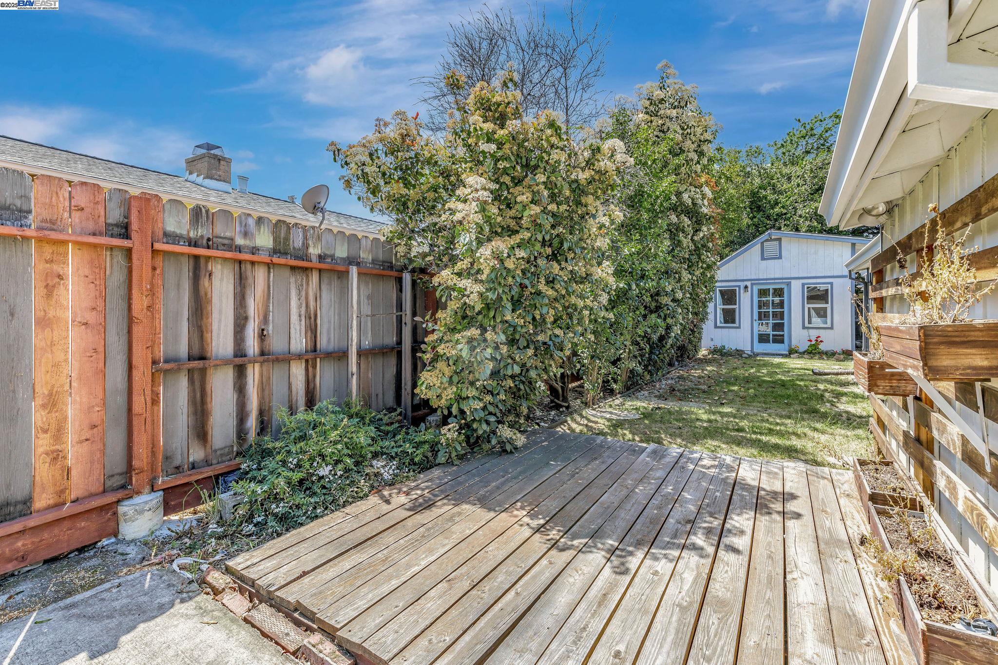 Detail Gallery Image 28 of 34 For 2201 N 6th St, Concord,  CA 94519 - 3 Beds | 2 Baths