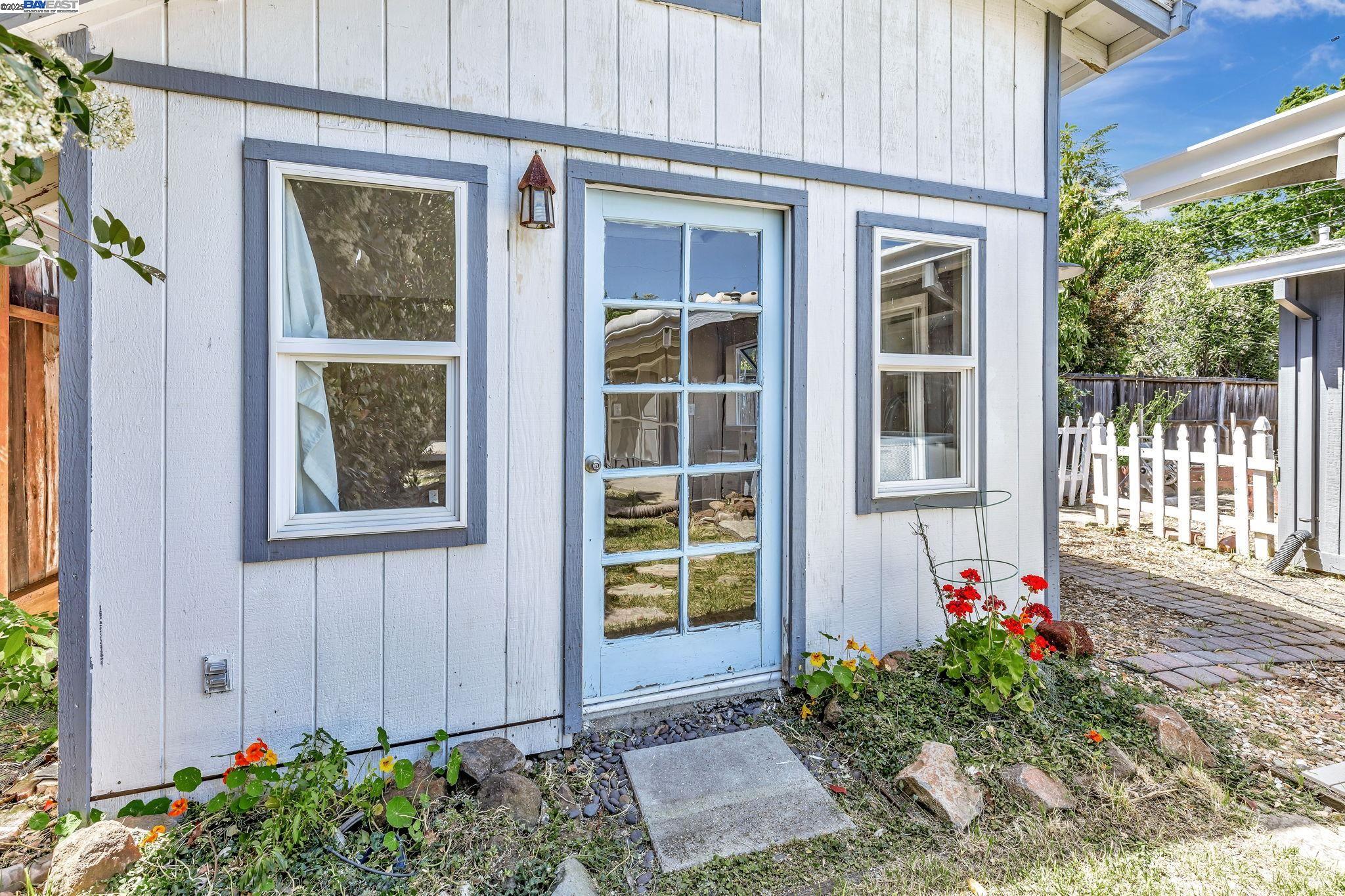 Detail Gallery Image 29 of 34 For 2201 N 6th St, Concord,  CA 94519 - 3 Beds | 2 Baths