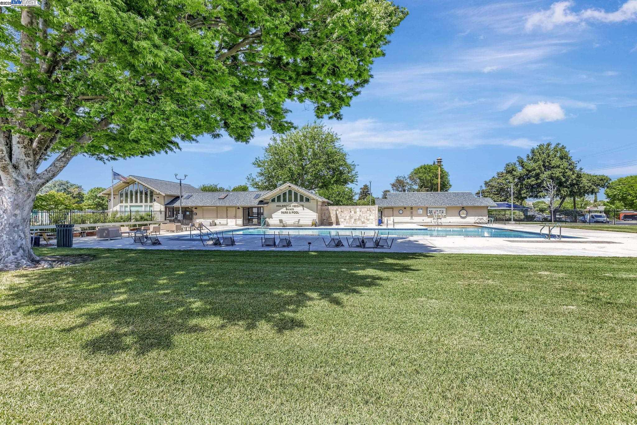 Detail Gallery Image 34 of 34 For 2201 N 6th St, Concord,  CA 94519 - 3 Beds | 2 Baths