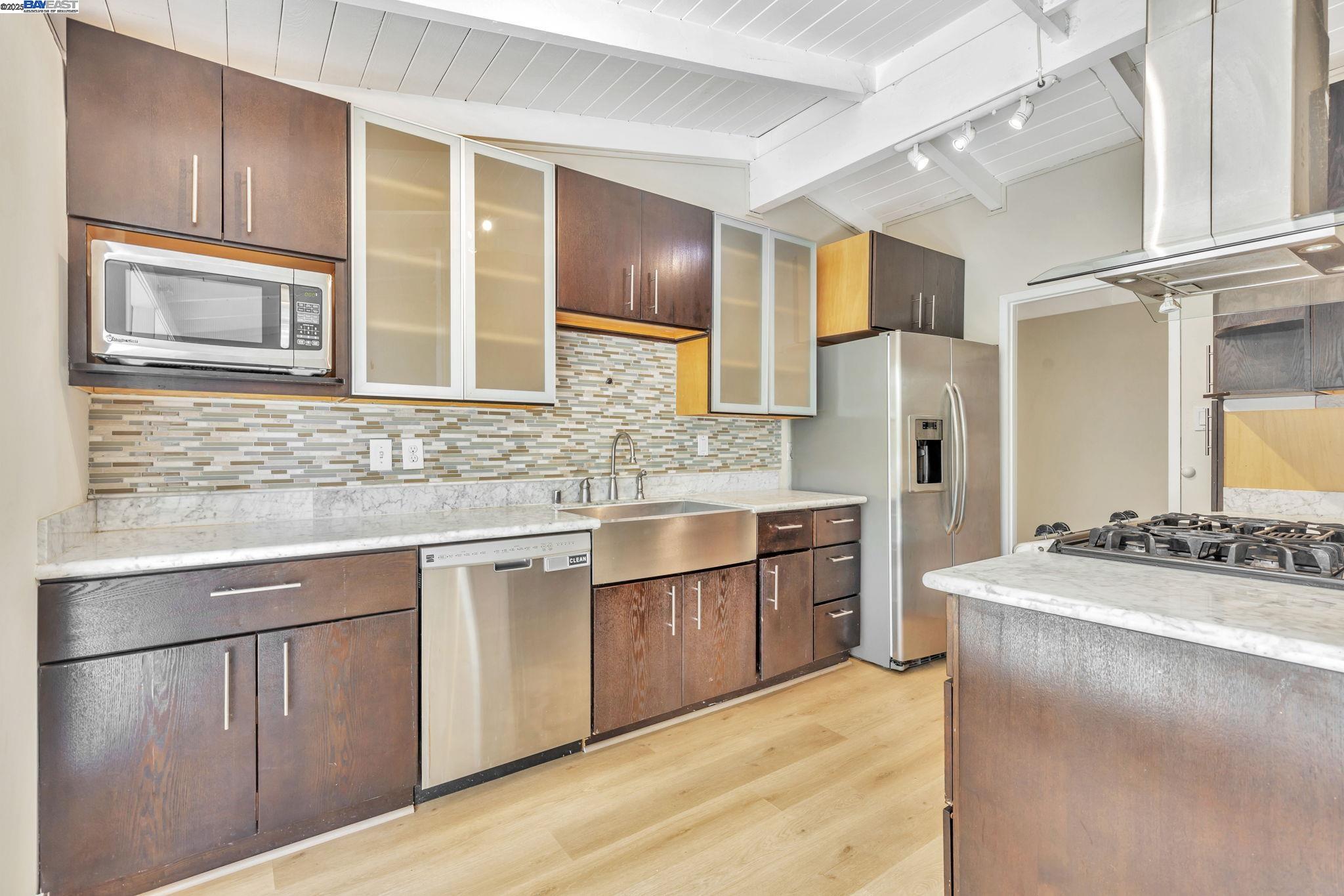 Detail Gallery Image 9 of 34 For 2201 N 6th St, Concord,  CA 94519 - 3 Beds | 2 Baths