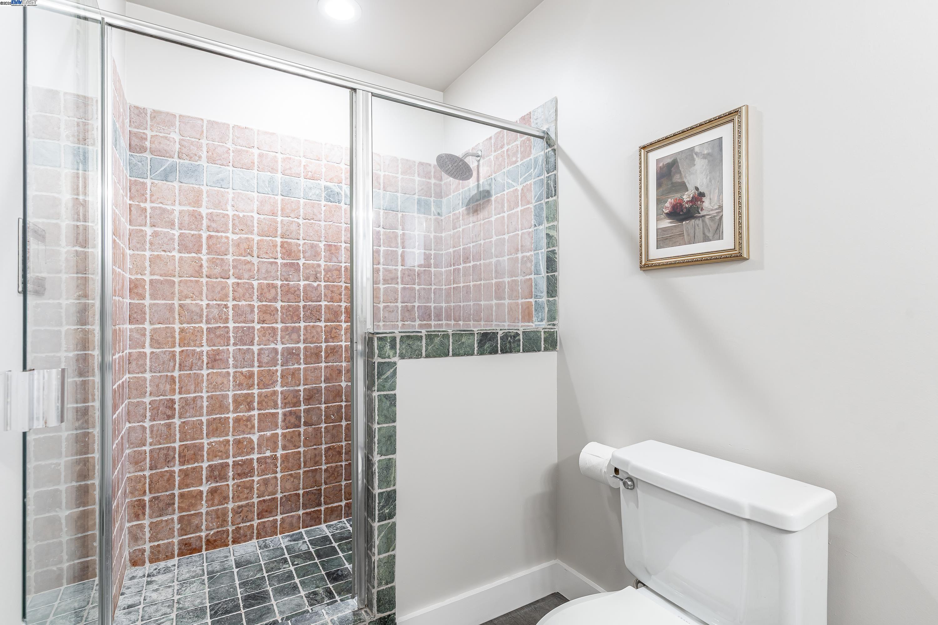 Detail Gallery Image 20 of 45 For 4499 Hillsborough Dr, Castro Valley,  CA 94546 - 4 Beds | 3 Baths