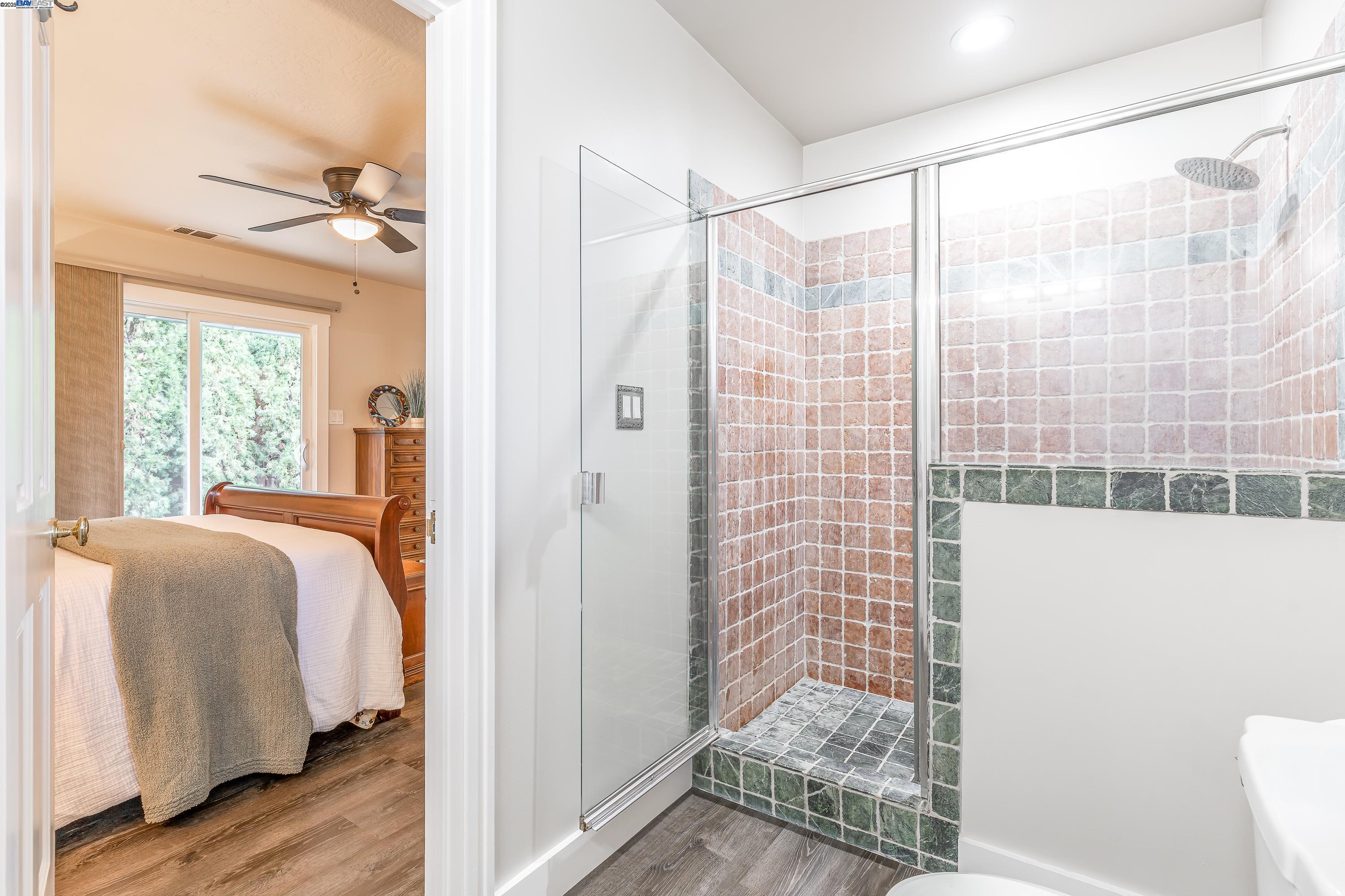 Detail Gallery Image 21 of 45 For 4499 Hillsborough Dr, Castro Valley,  CA 94546 - 4 Beds | 3 Baths