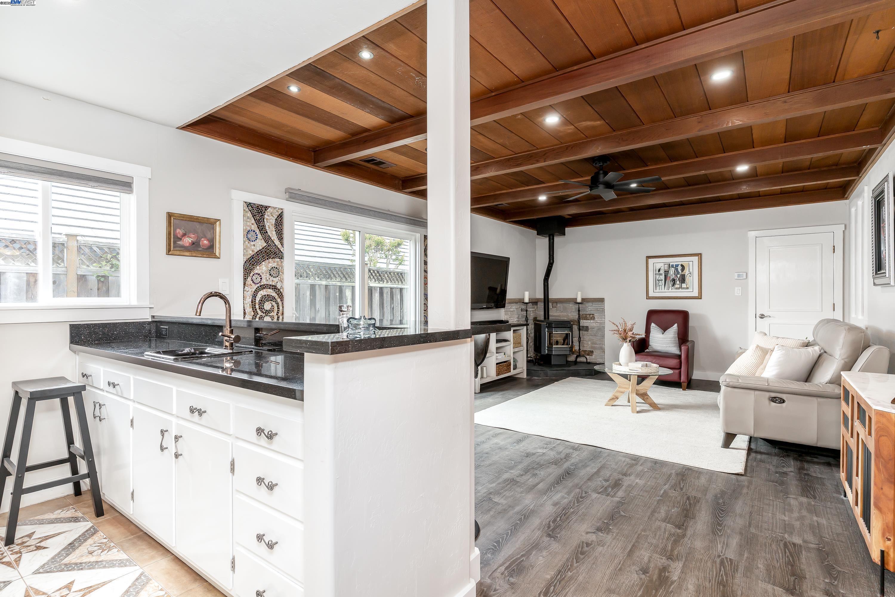 Detail Gallery Image 23 of 45 For 4499 Hillsborough Dr, Castro Valley,  CA 94546 - 4 Beds | 3 Baths