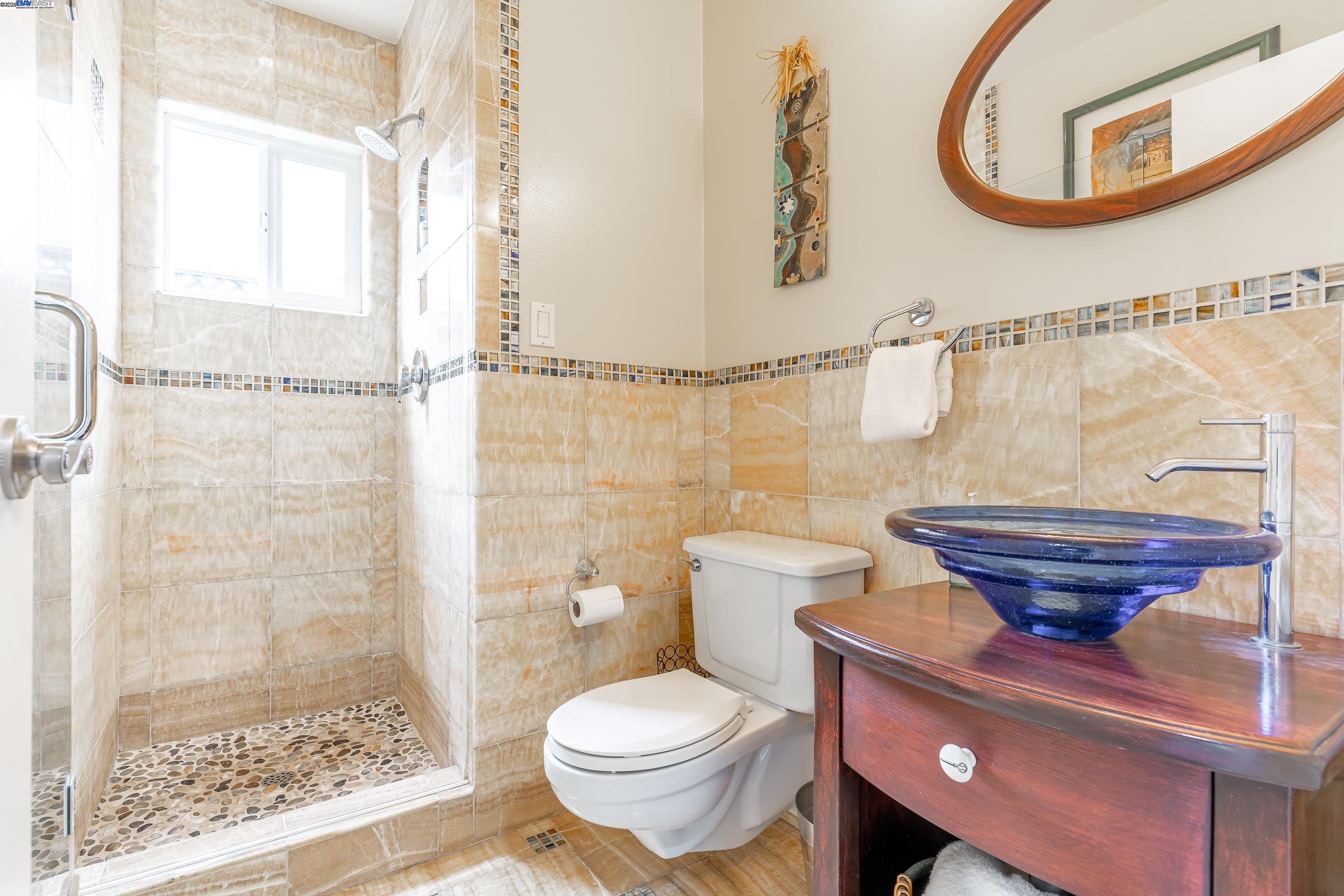 Detail Gallery Image 29 of 45 For 4499 Hillsborough Dr, Castro Valley,  CA 94546 - 4 Beds | 3 Baths