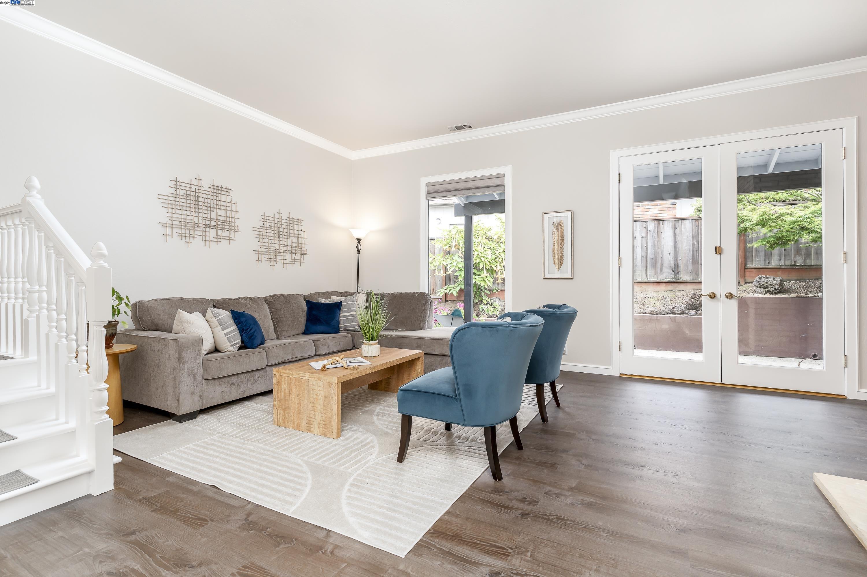 Detail Gallery Image 8 of 45 For 4499 Hillsborough Dr, Castro Valley,  CA 94546 - 4 Beds | 3 Baths