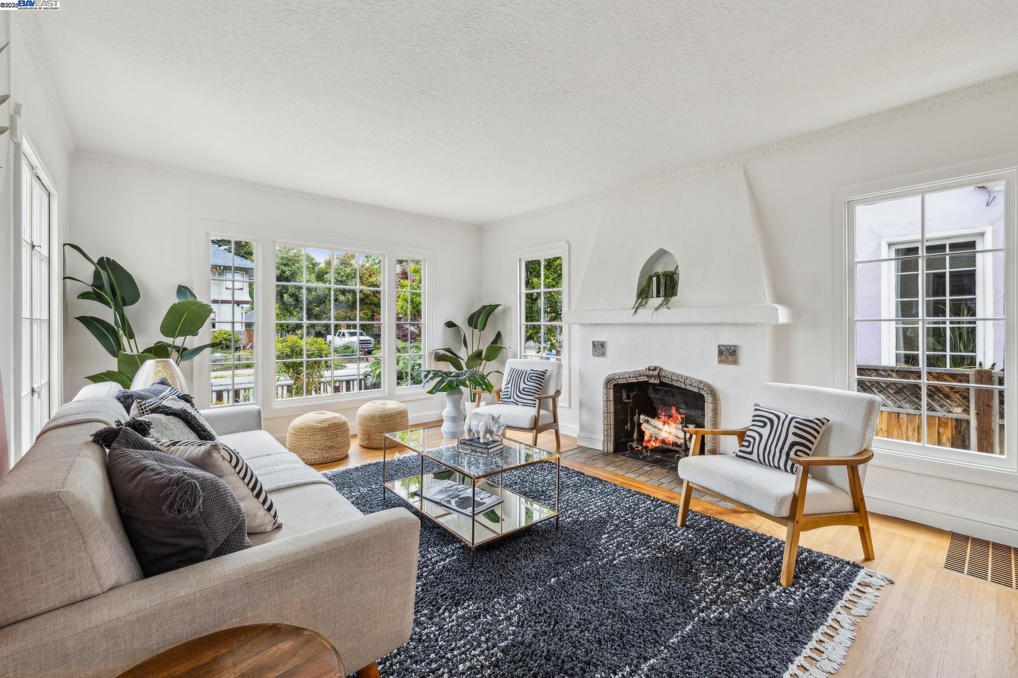 property-img