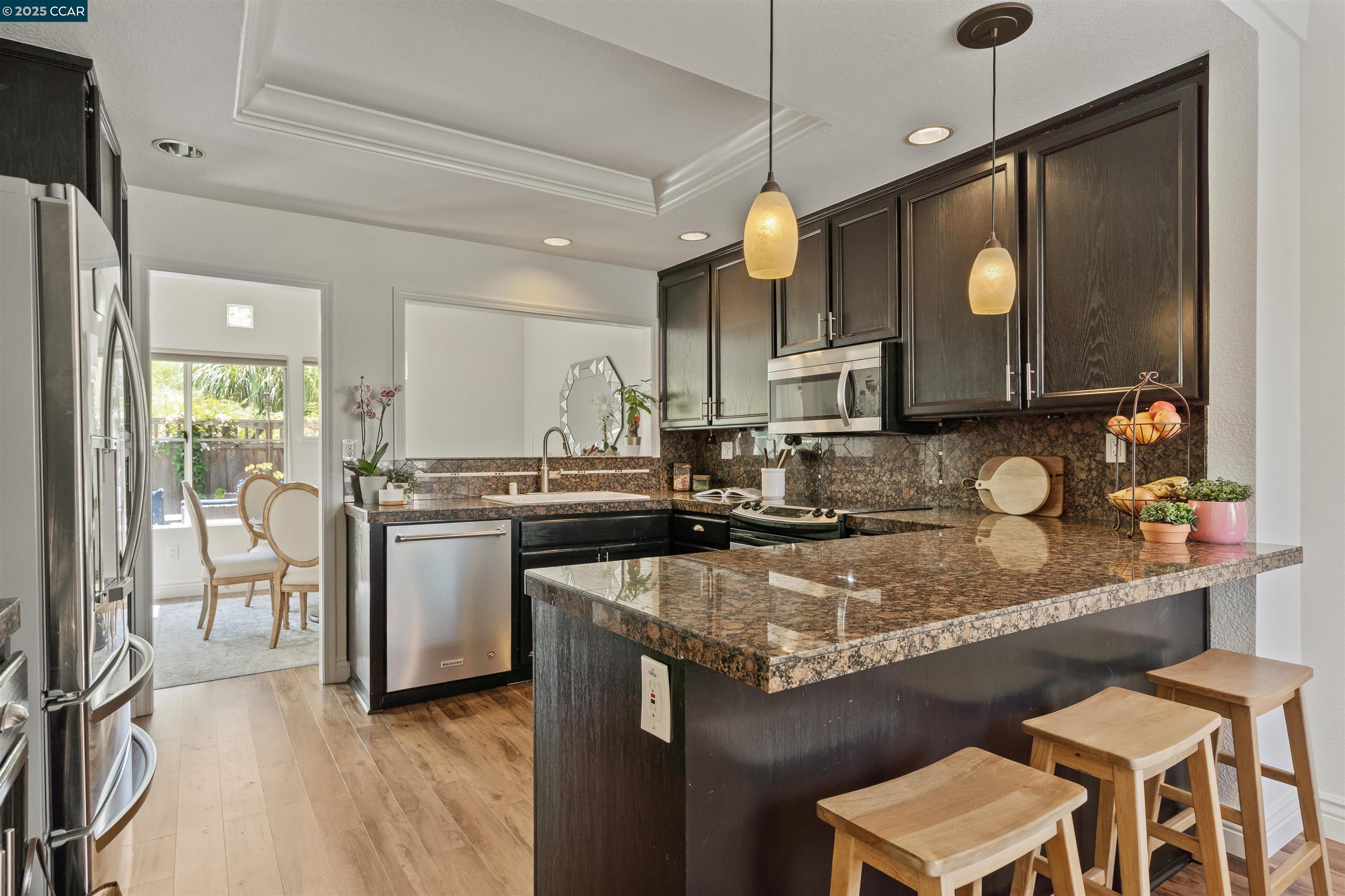Detail Gallery Image 11 of 48 For 6178 Lakeview Cir, San Ramon,  CA 94582 - 2 Beds | 2/1 Baths